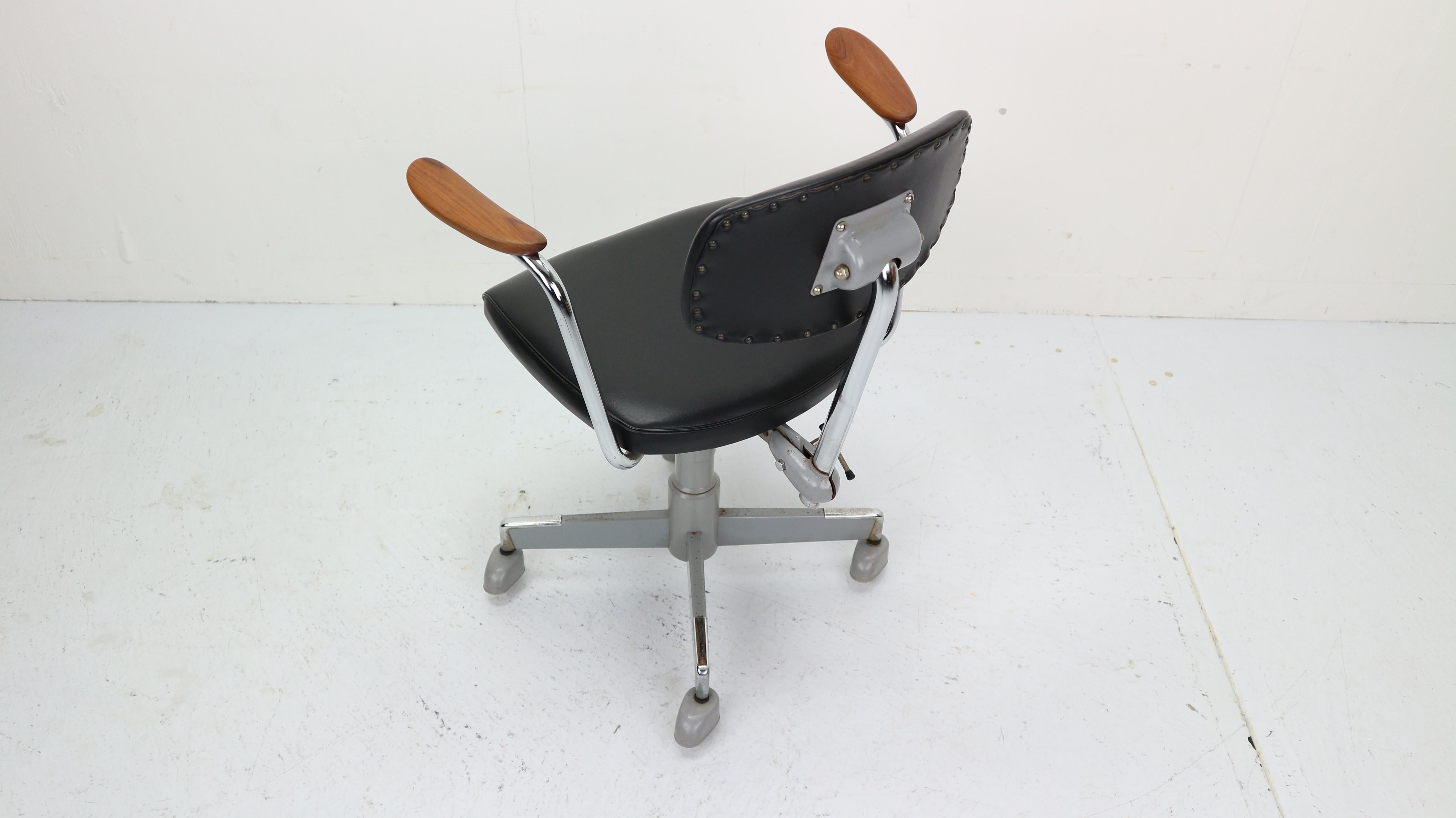 Norwegian 1960s Black Faux Leather Office Chair by Hag Norway