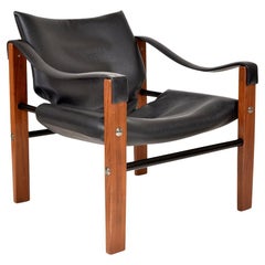 Fauteuil de salon Safari en teck et faux cuir noir des années 1960 de Maurice Burke pour Arkana UK