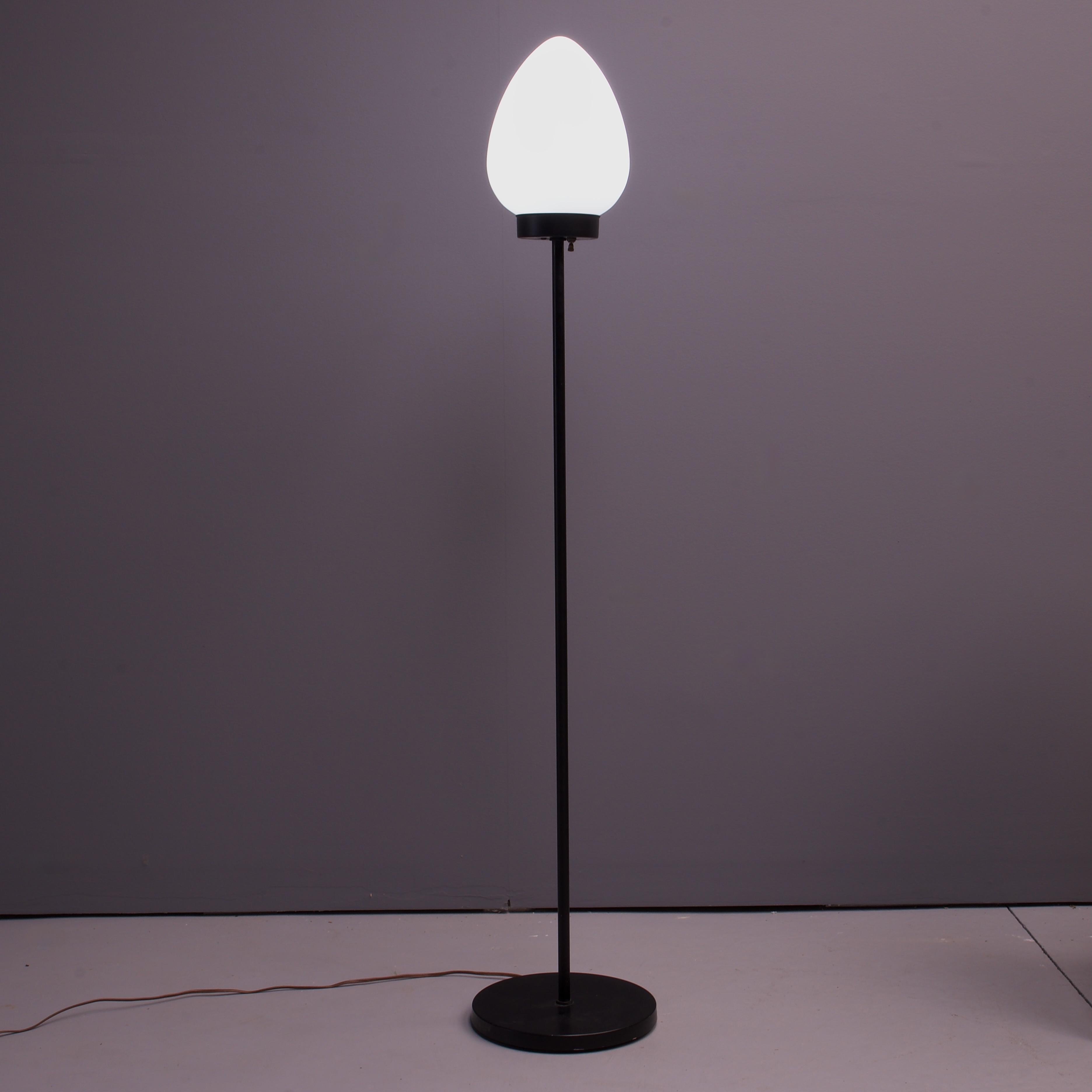 Mid-Century Modern 1960s Black Floor Lamp with Frosted Gumdrop Lampshade Vintage like Laurel For Sale