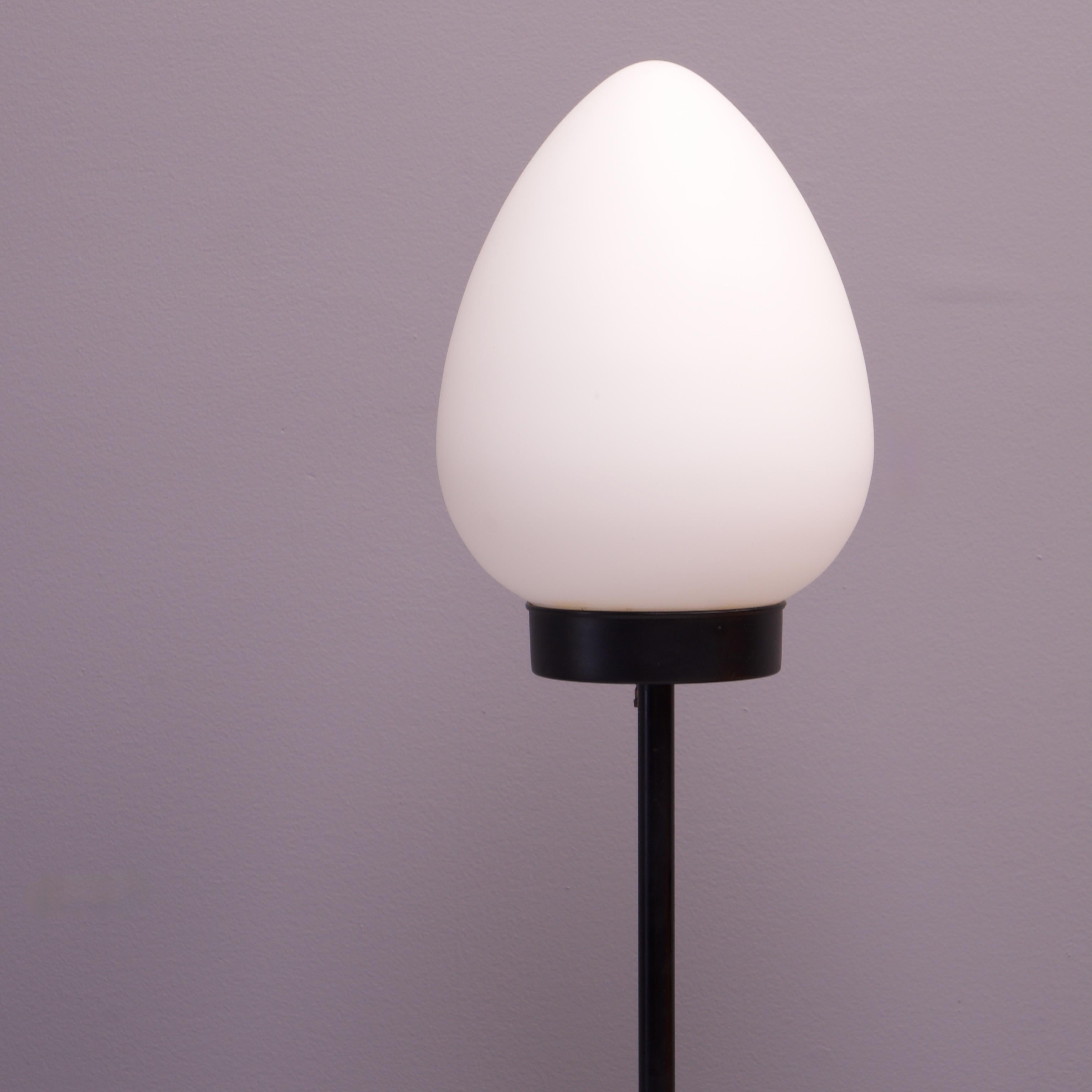 American 1960s Black Floor Lamp with Frosted Gumdrop Lampshade Vintage like Laurel For Sale