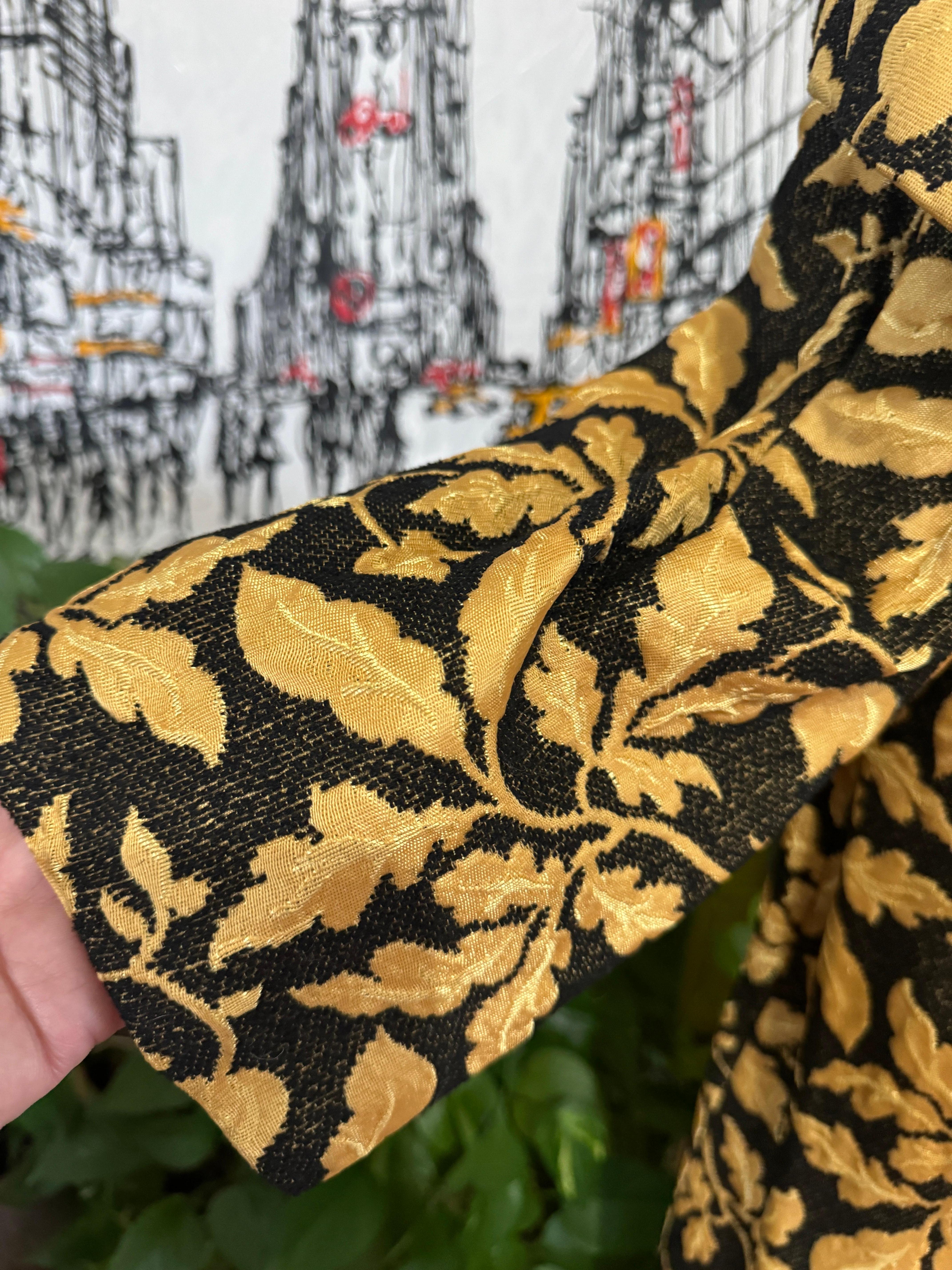 Black & Gold Brocade Metallic Evening Opera Coat 1960s For Sale 2