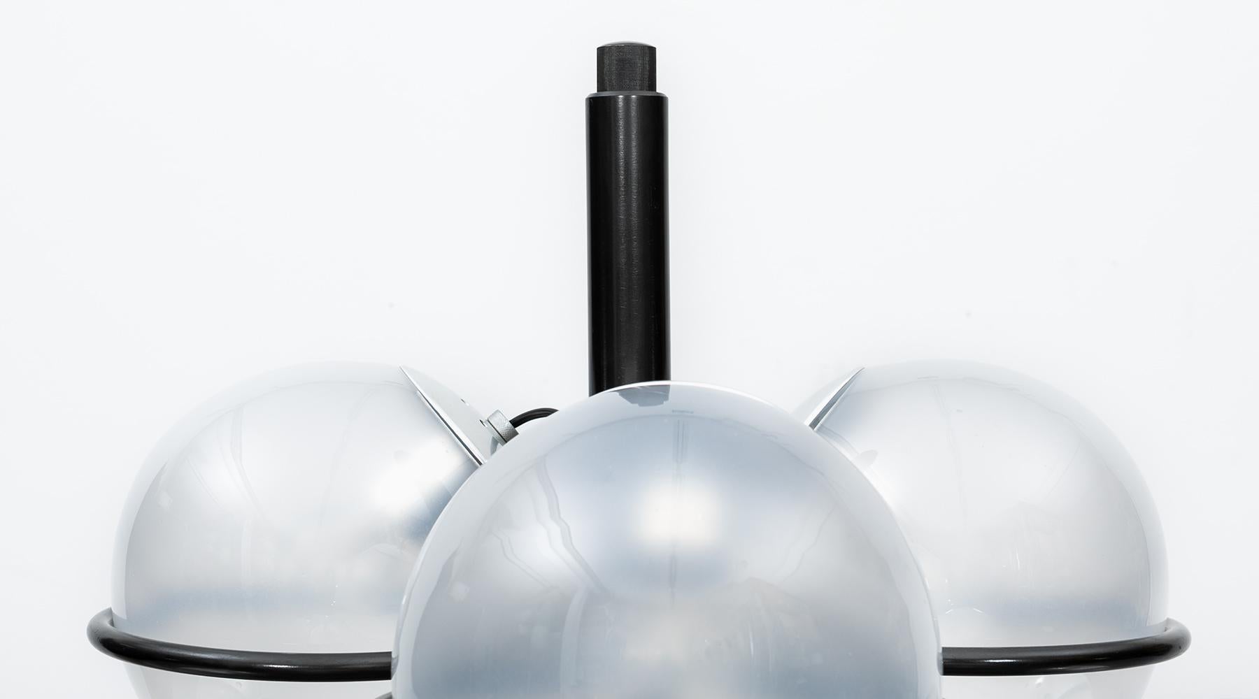 Mid-20th Century 1960s Black Lacquered and Glass Bulbs Floor Lamp by Gino Sarfatti 'N°1094'