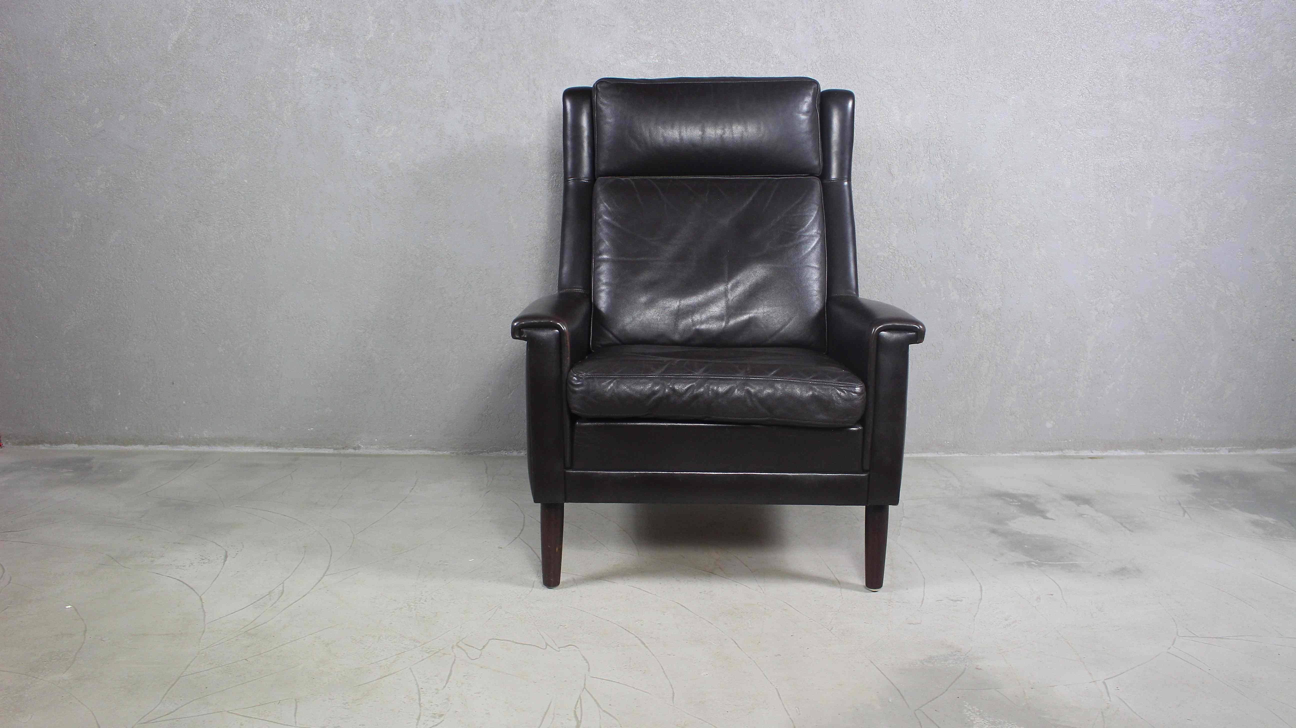 Scandinave moderne Chaise en cuir noir des années 1960 de Georg Thams en vente