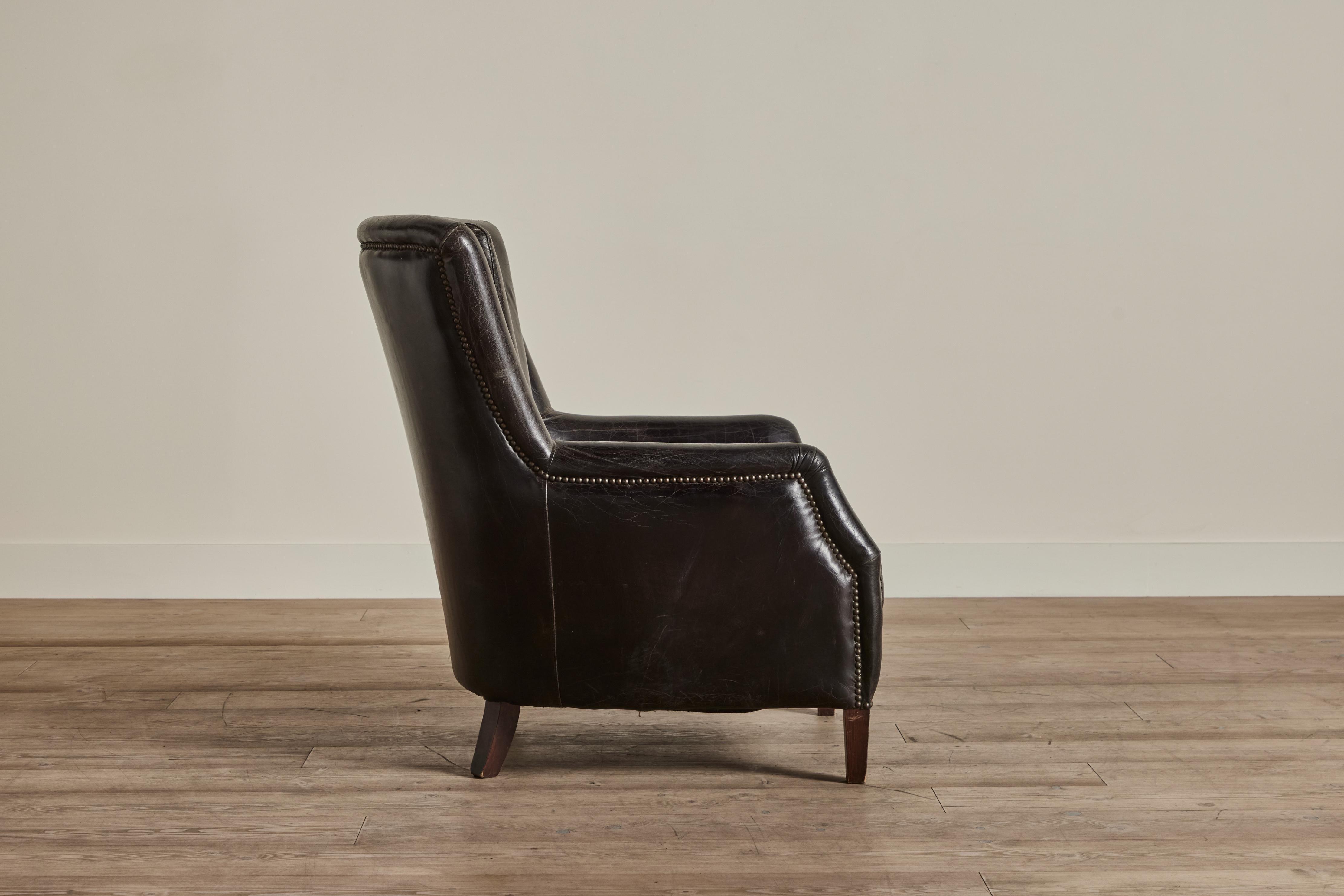 Mid-Century Modern 1960s Black Leather Chair For Sale