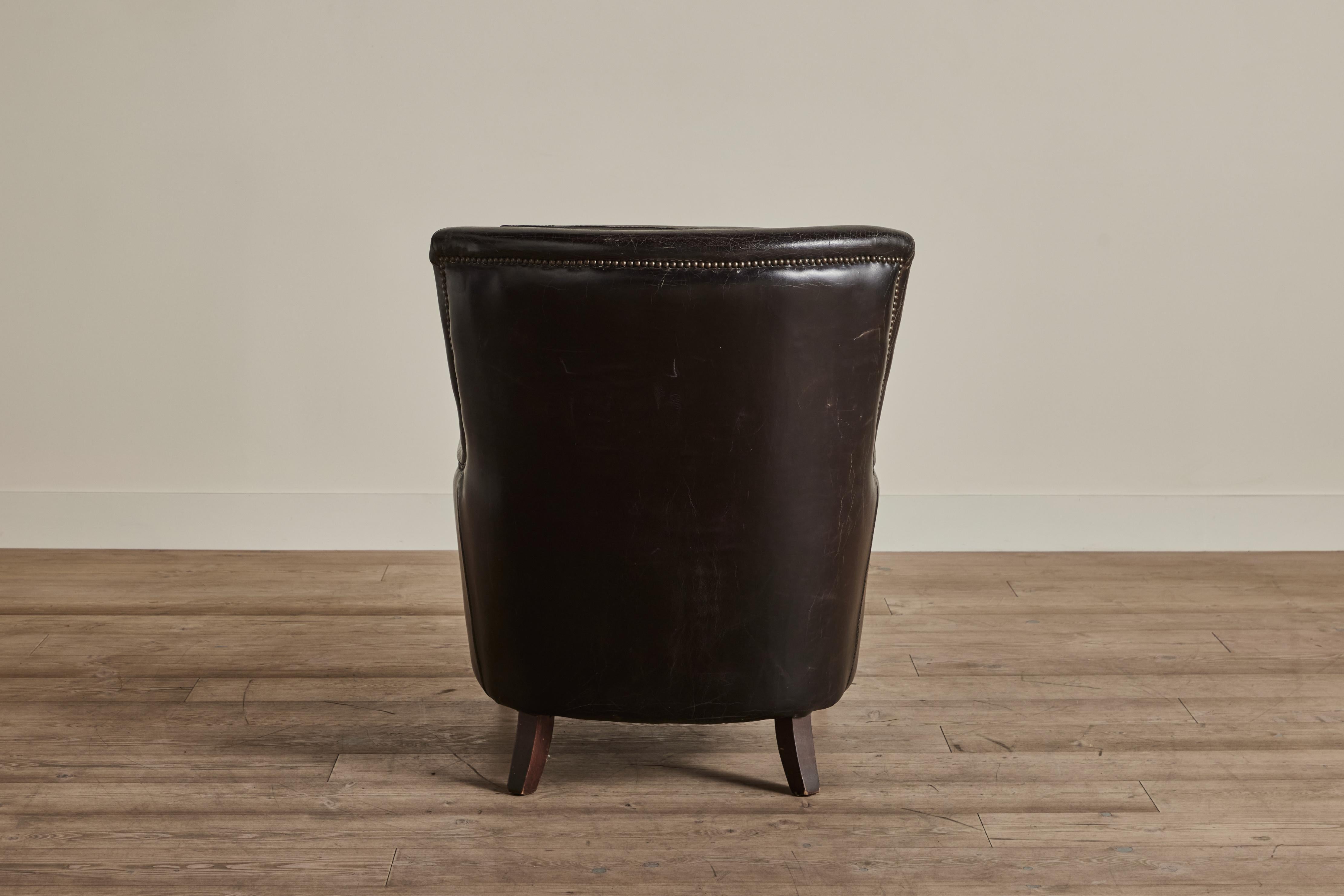 1960s Black Leather Chair In Good Condition For Sale In Los Angeles, CA