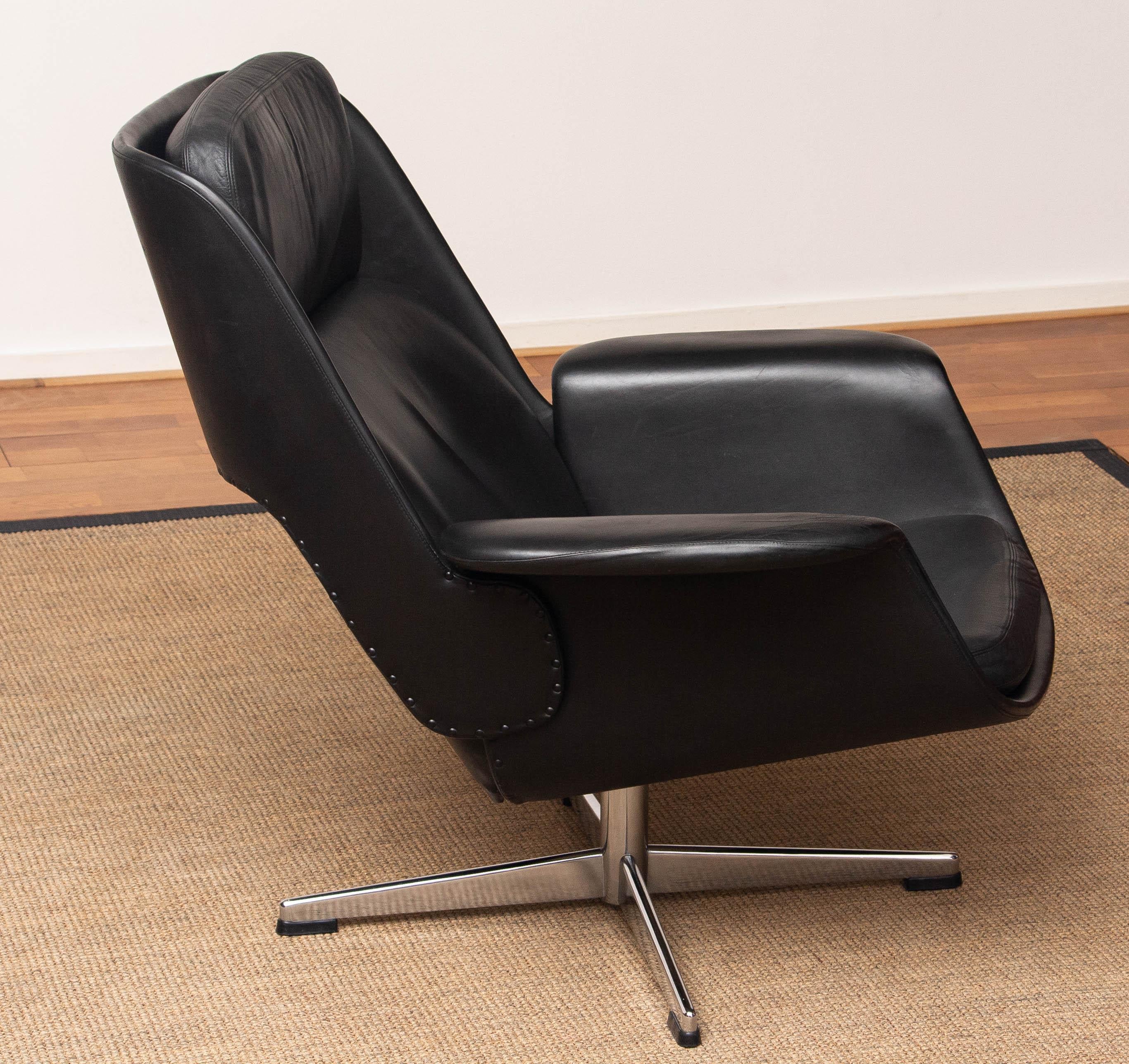1960's Black Leather 'Rondo' Swivel Chair Designed by Olli Borg for Asko Finland 4