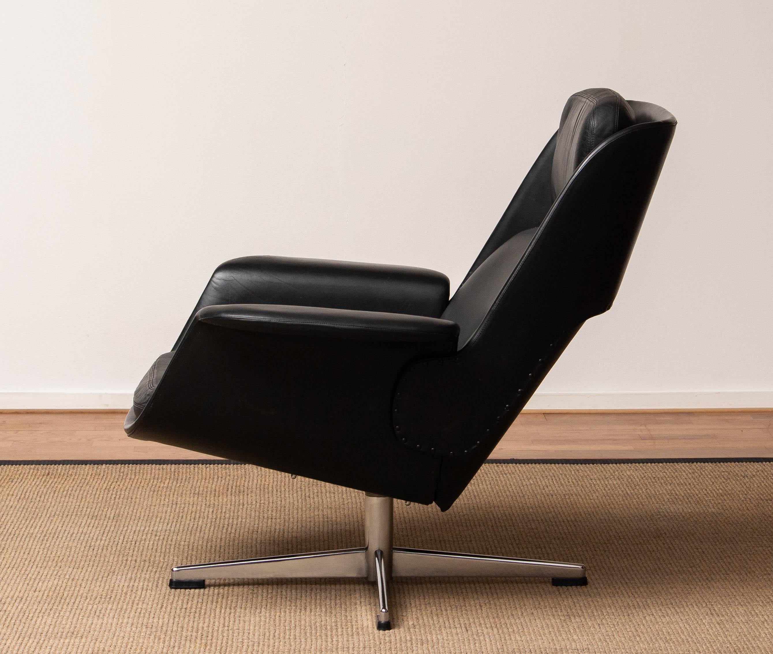 Modern 1960's Black Leather 'Rondo' Swivel Chair Designed by Olli Borg for Asko Finland