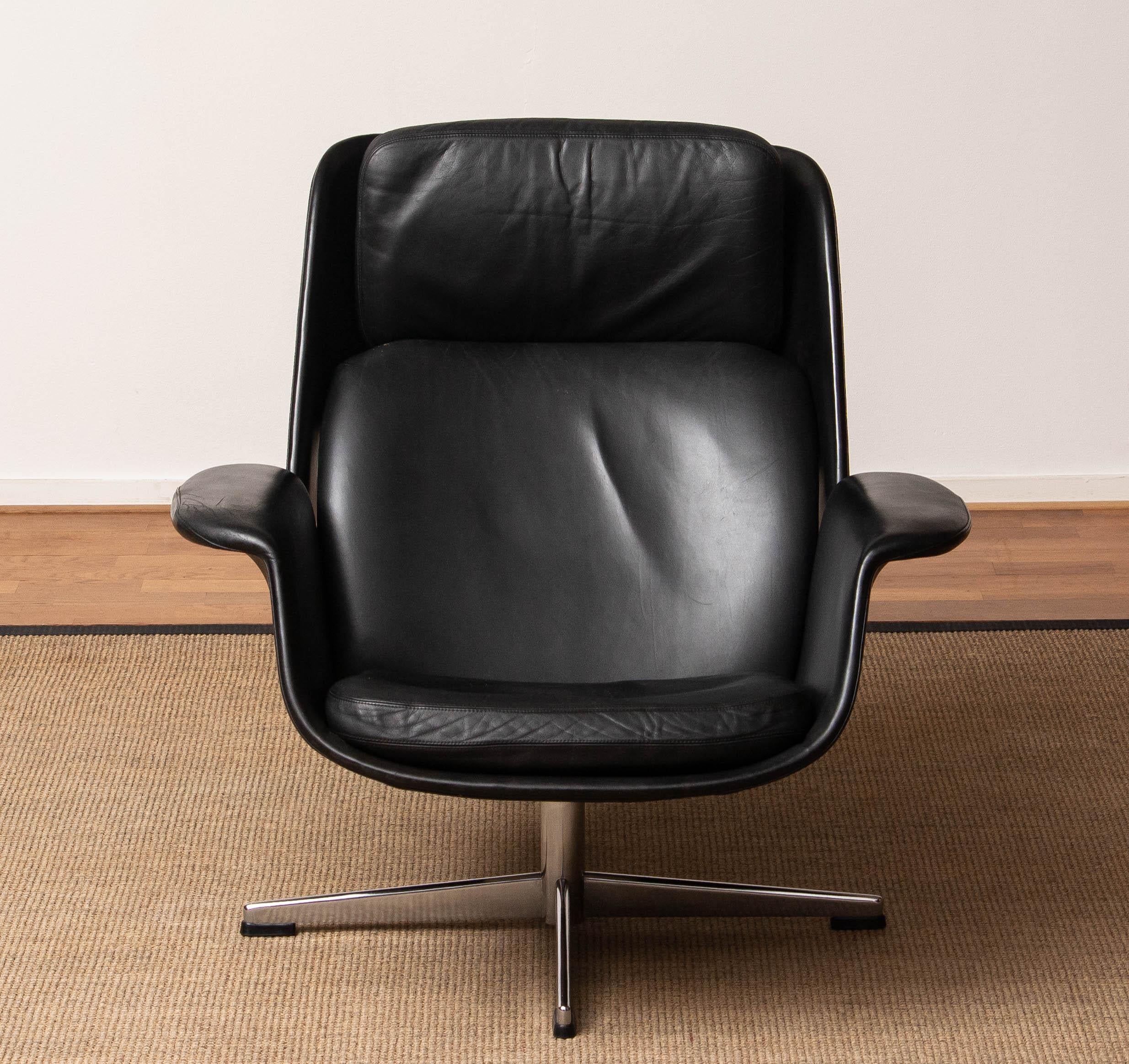 Finnish 1960's Black Leather 'Rondo' Swivel Chair Designed by Olli Borg for Asko Finland