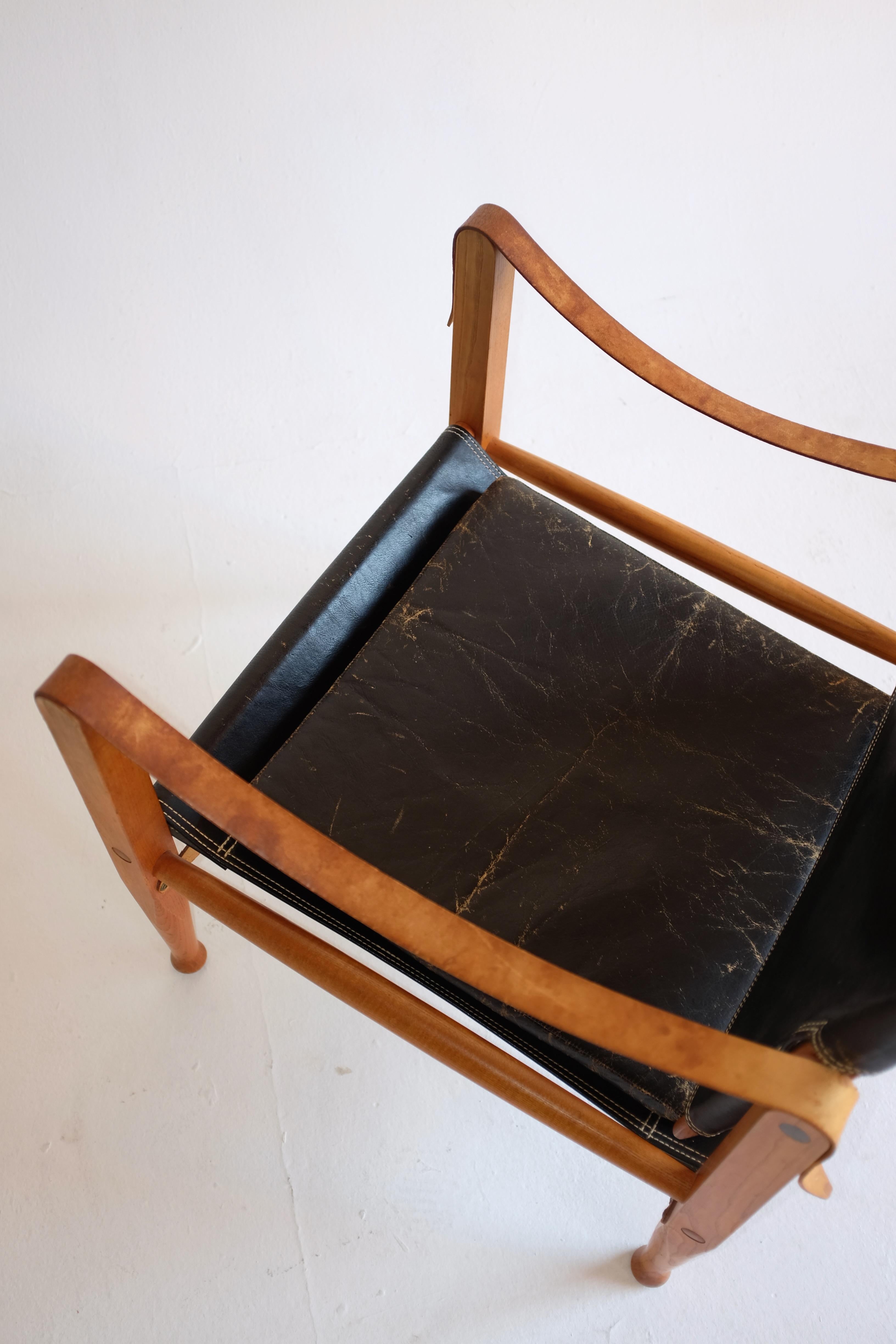1960s Black leather Safari chair by Kaare Klint 3