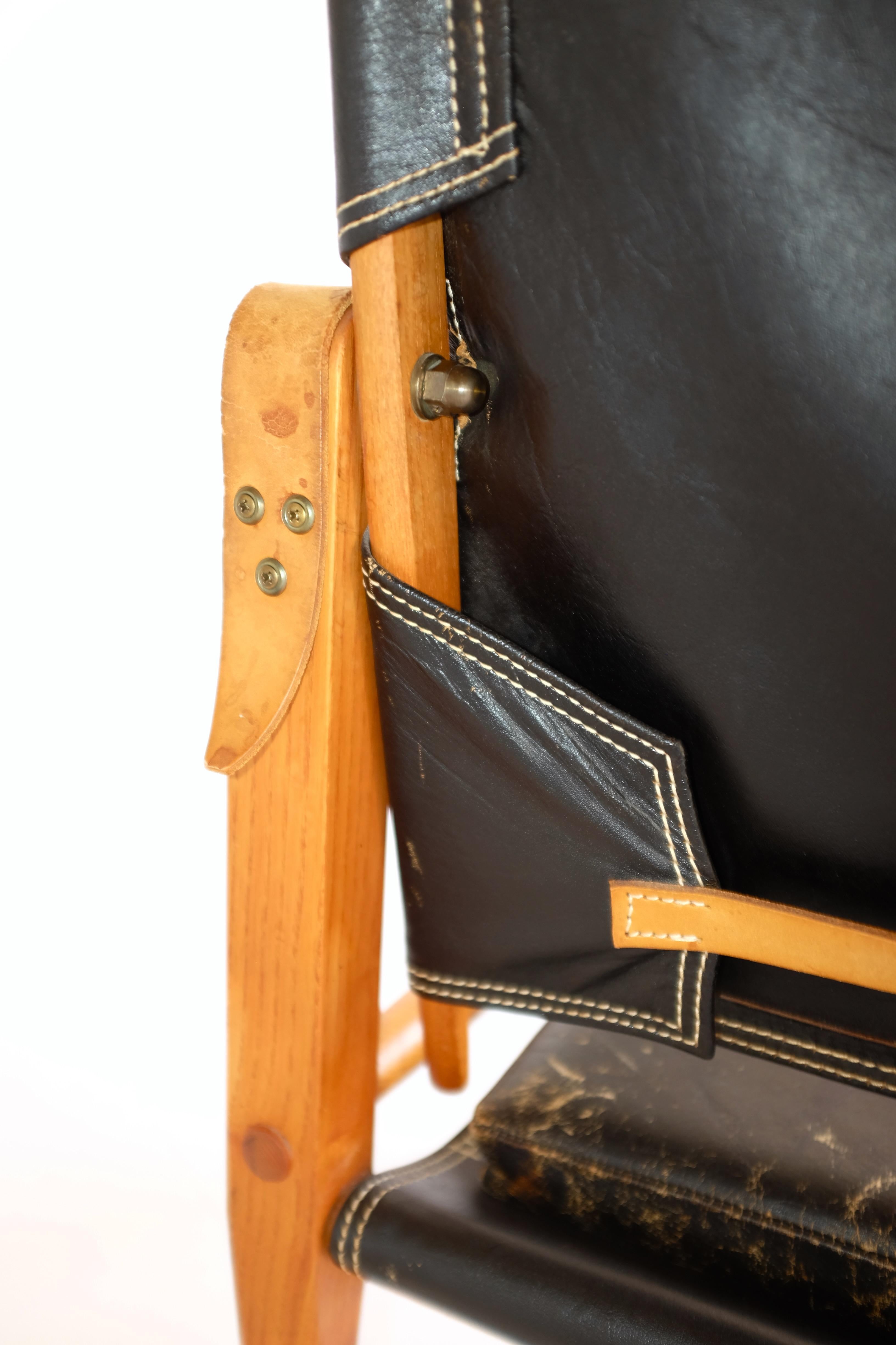 Leather 1960s Black leather Safari chair by Kaare Klint