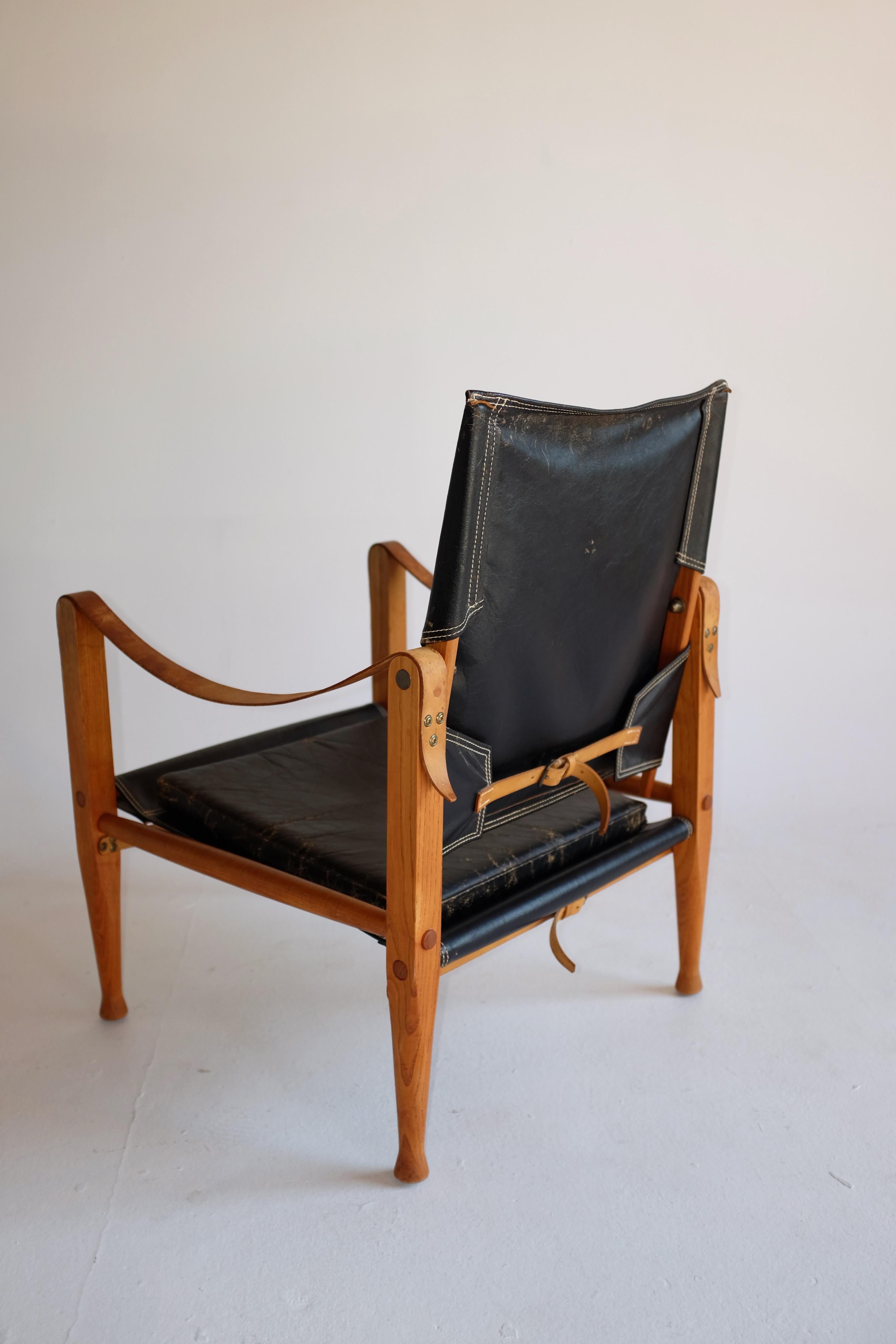 1960s Black leather Safari chair by Kaare Klint 1