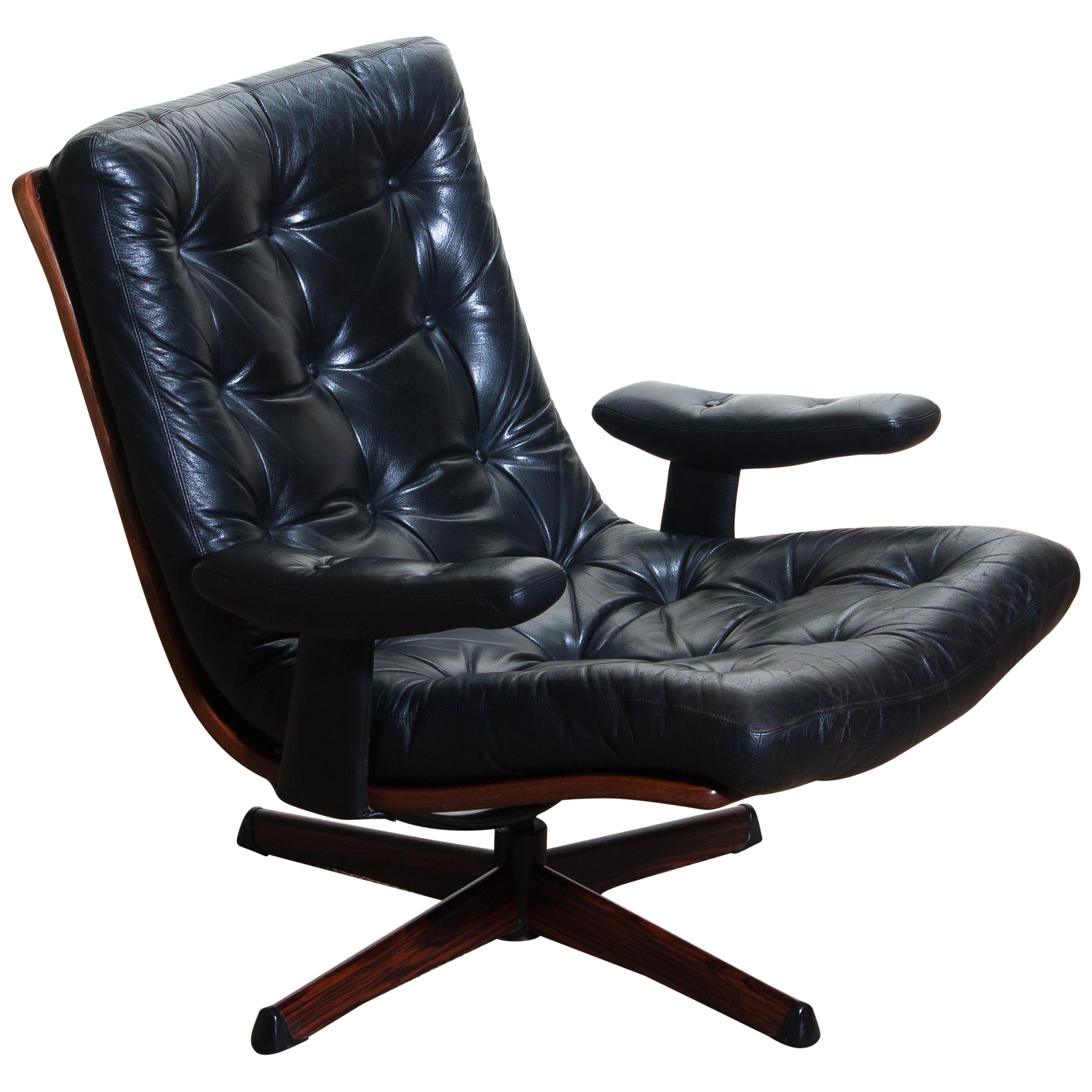 Mid-Century Modern 1960s, Black Leather Swivel Chair with Jakaranda Stand by Gote Design Nassjo