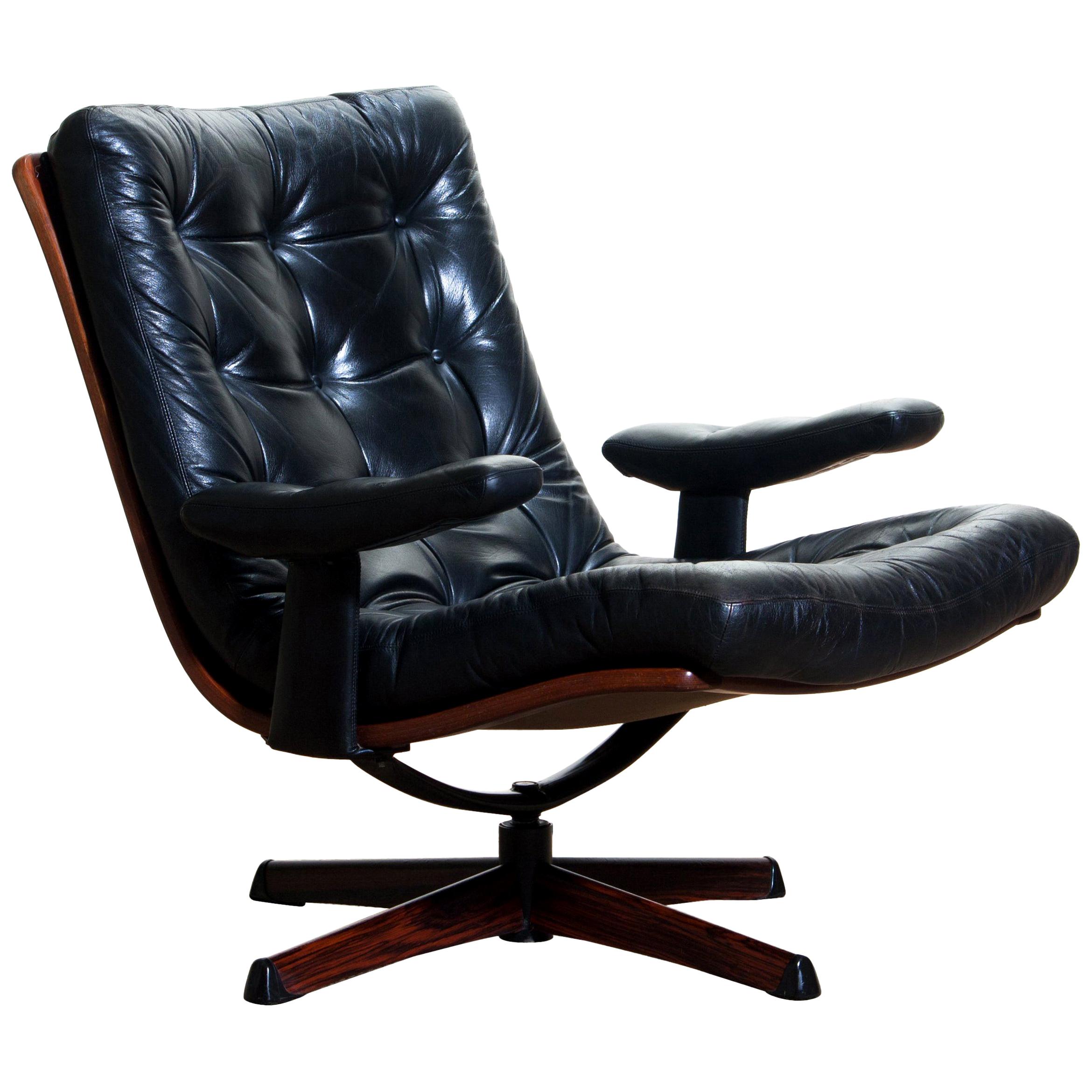 1960s, Black Leather Swivel Chair with Jakaranda Stand by Göte Design Nässjö