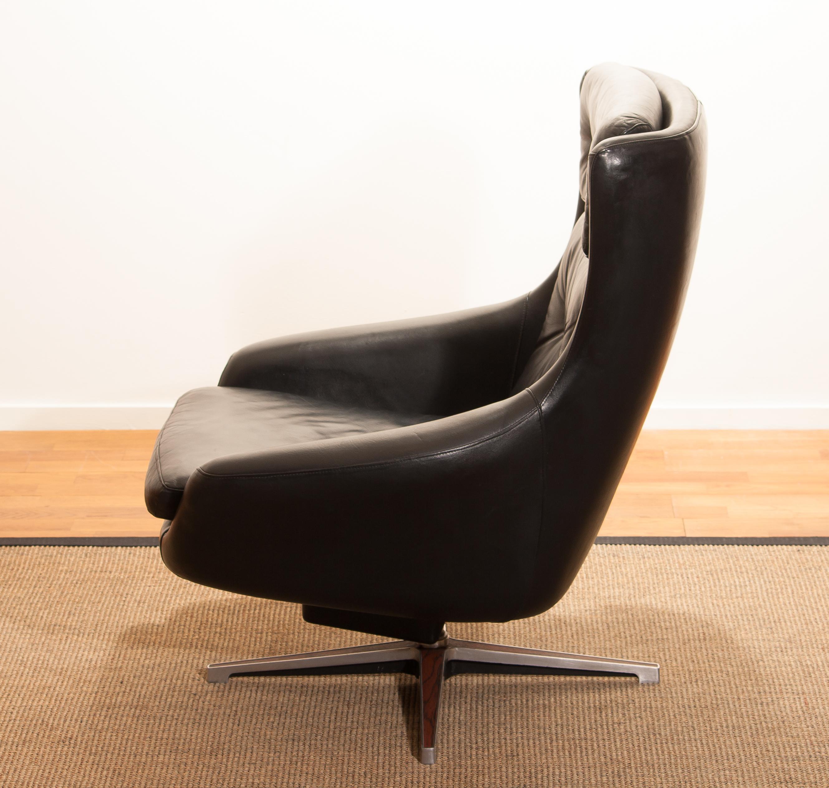 1960s, Black Leather Swivel Rocking Lounge Chair by Lennart Bender 4