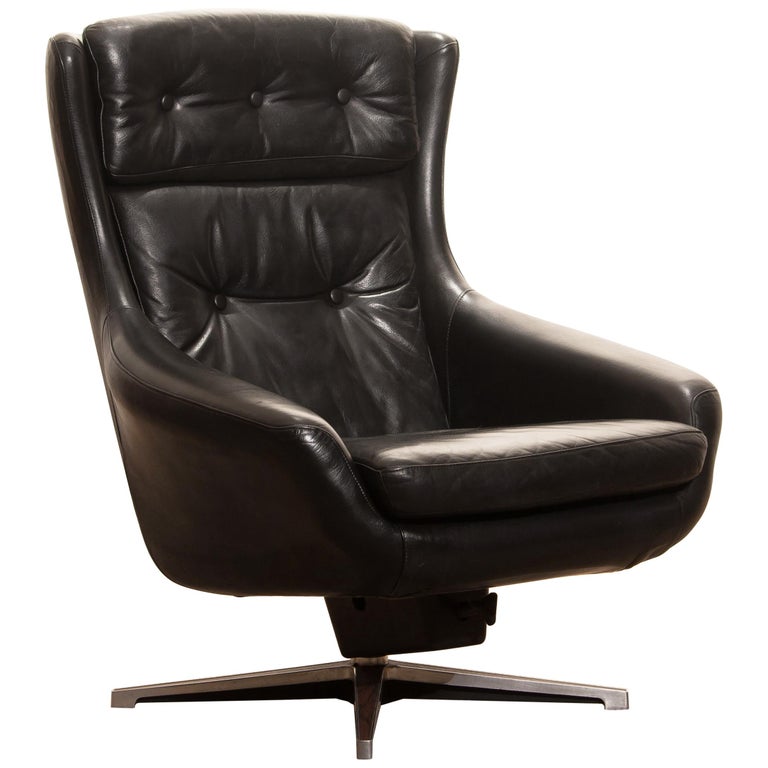 1960s, Black Leather Swivel Rocking Lounge Chair by Lennart Bender For