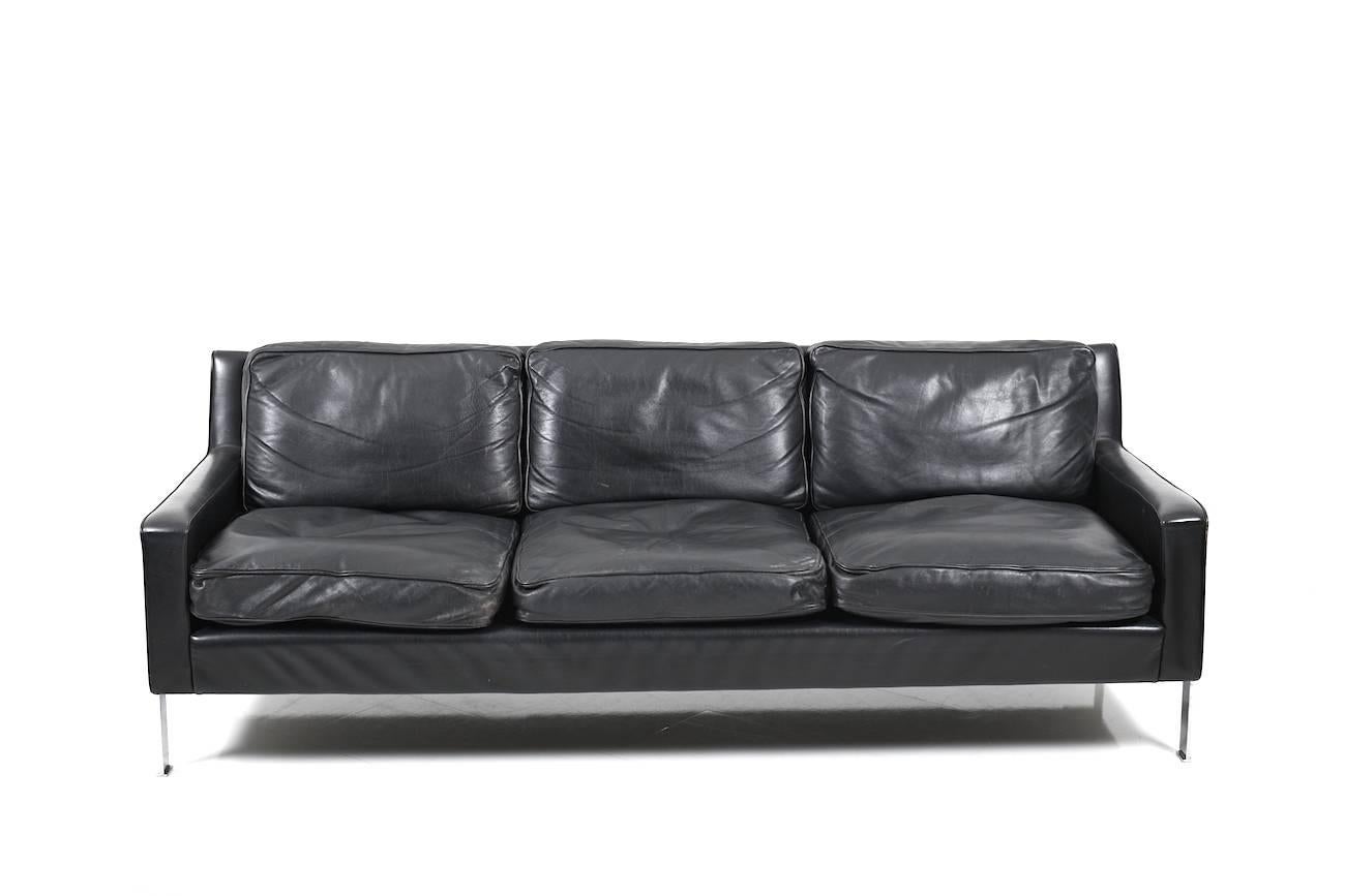 1960s Black Leather Tecta Moebel Seating Group 3-1-1-1 In Good Condition For Sale In Handewitt, DE