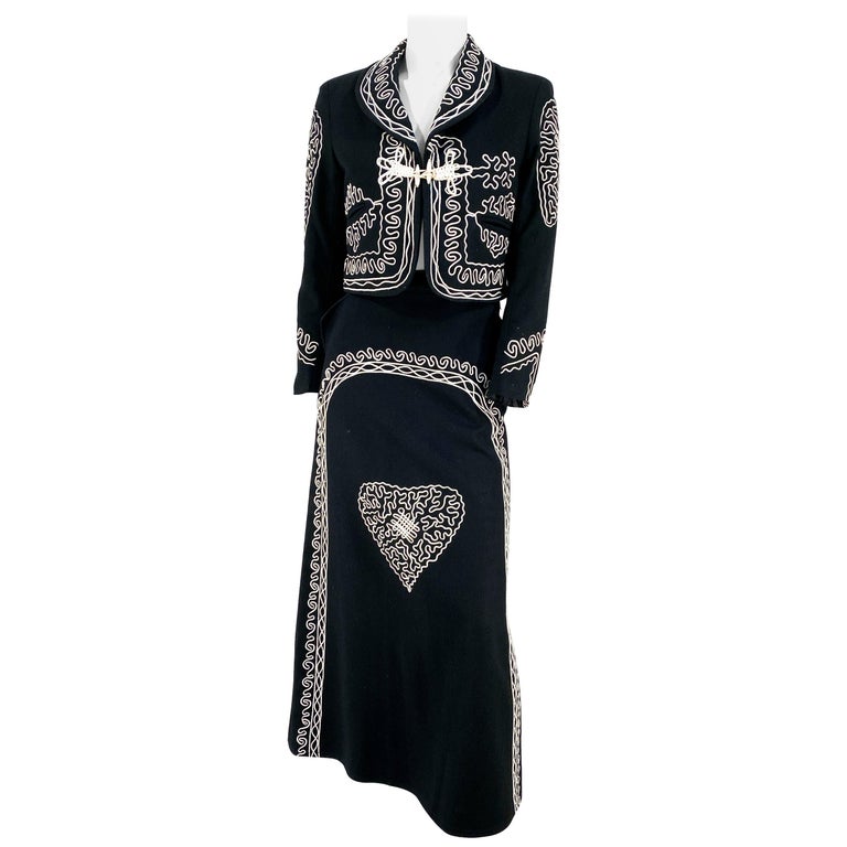 Men’s White Embroidered Mariachi Charro 2-Piece Suit – Classic Charro Jacket & Pants