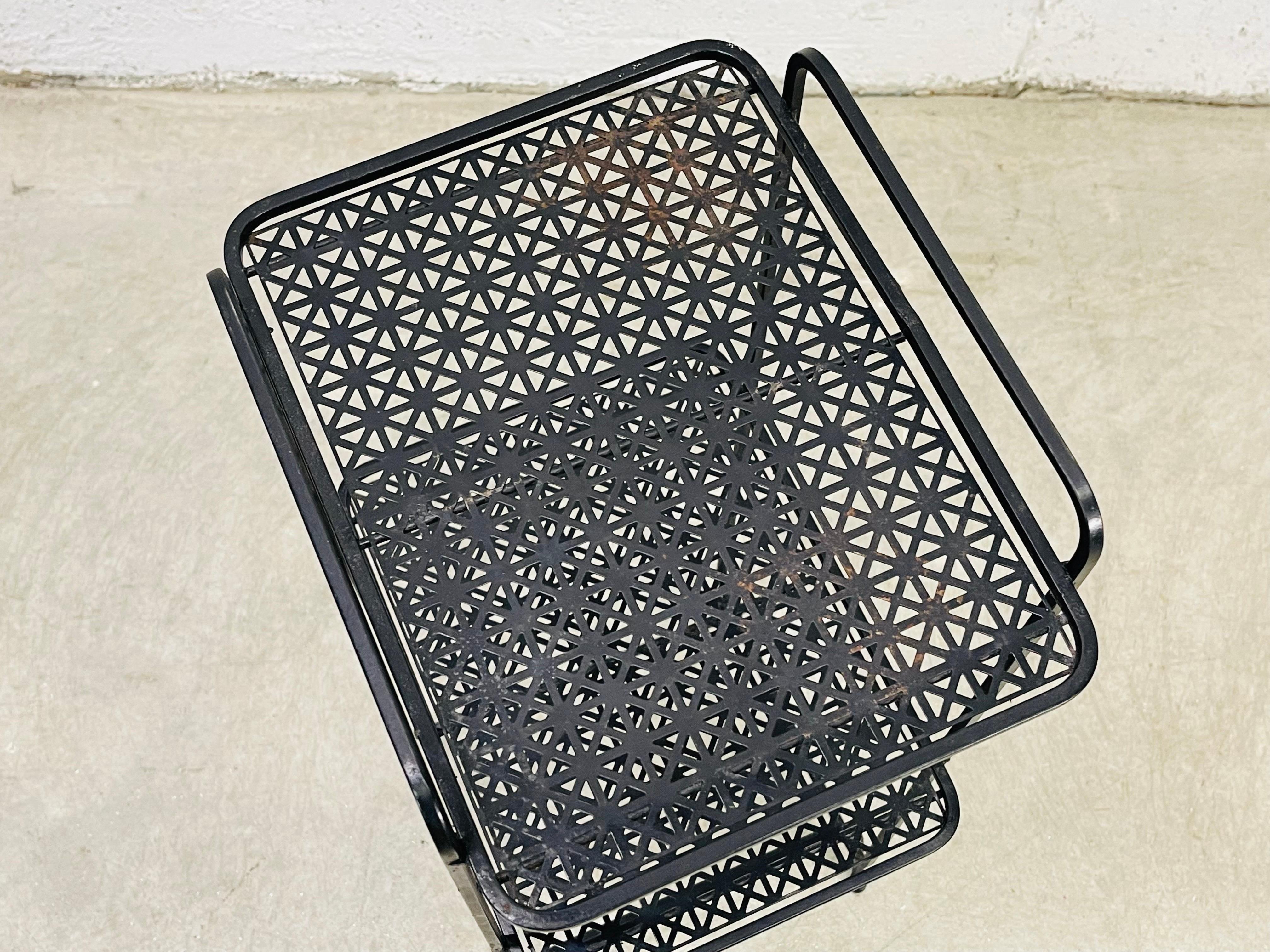 Mid-Century Modern 1960s Black Metal Mesh Side Table For Sale