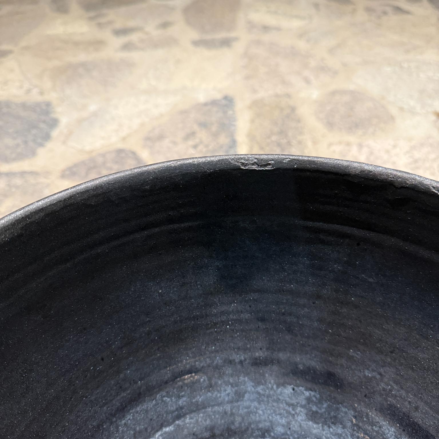 20ième siècle Poterie noire métallisée de style Fantoni des années 1960 en vente
