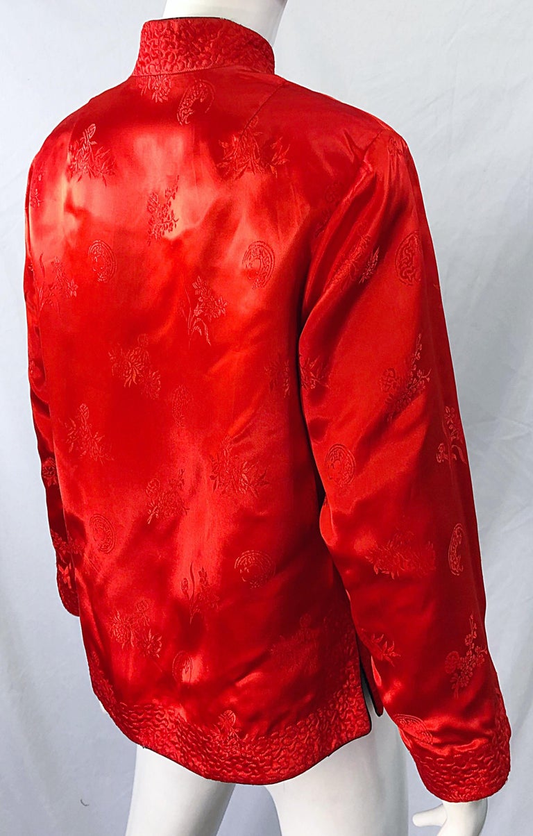 1960s Black + Red Asian Silk Reversible Mandarin Collar Vintage 60s Jacket For Sale 7