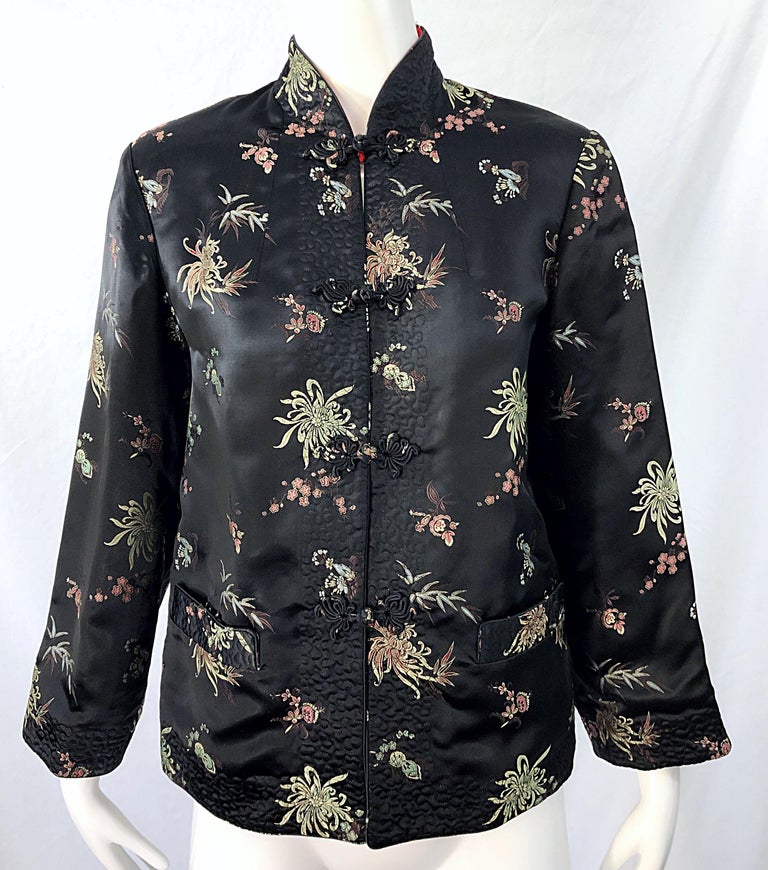 1960s Black + Red Asian Silk Reversible Mandarin Collar Vintage 60s Jacket For Sale 9