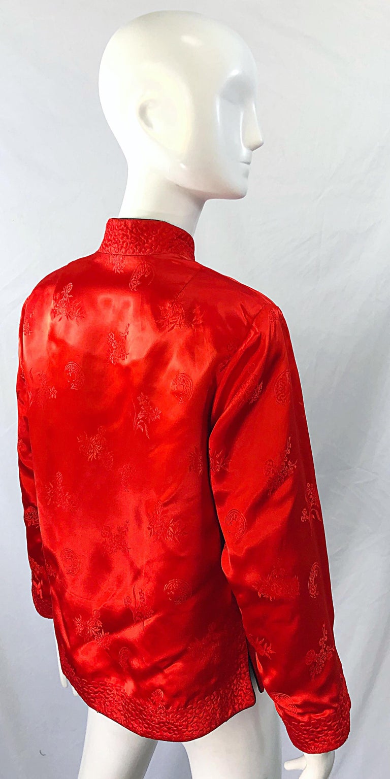1960s Black + Red Asian Silk Reversible Mandarin Collar Vintage 60s Jacket For Sale 12