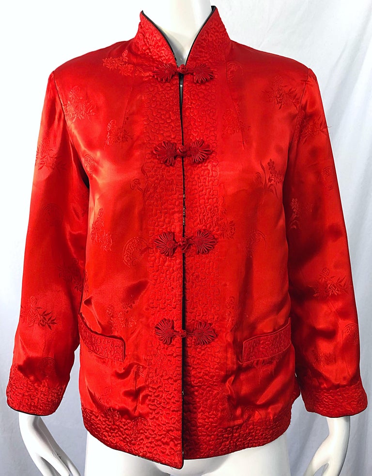 1960s Black + Red Asian Silk Reversible Mandarin Collar Vintage 60s Jacket For Sale 15