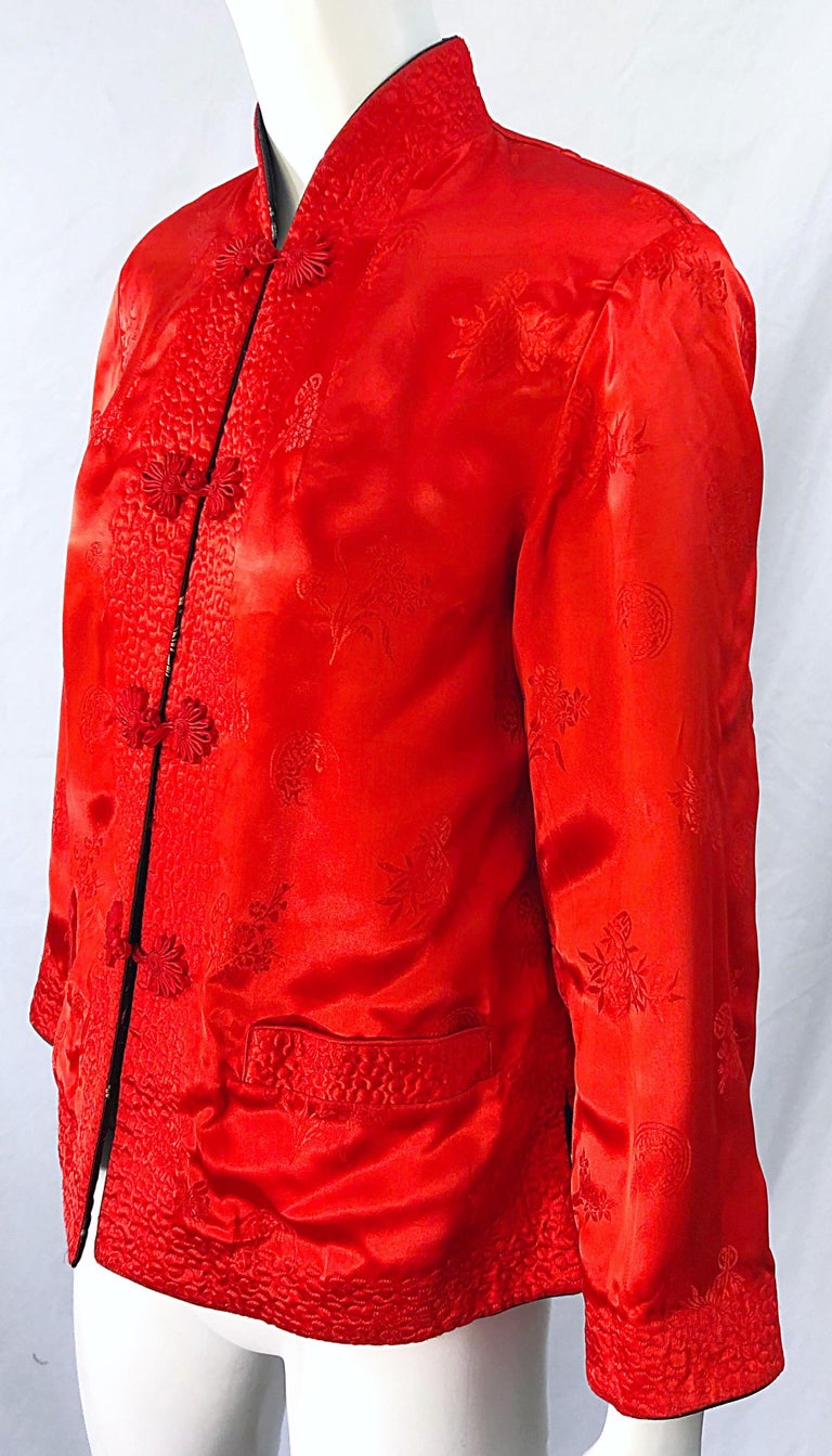 1960s Black + Red Asian Silk Reversible Mandarin Collar Vintage 60s Jacket For Sale 4