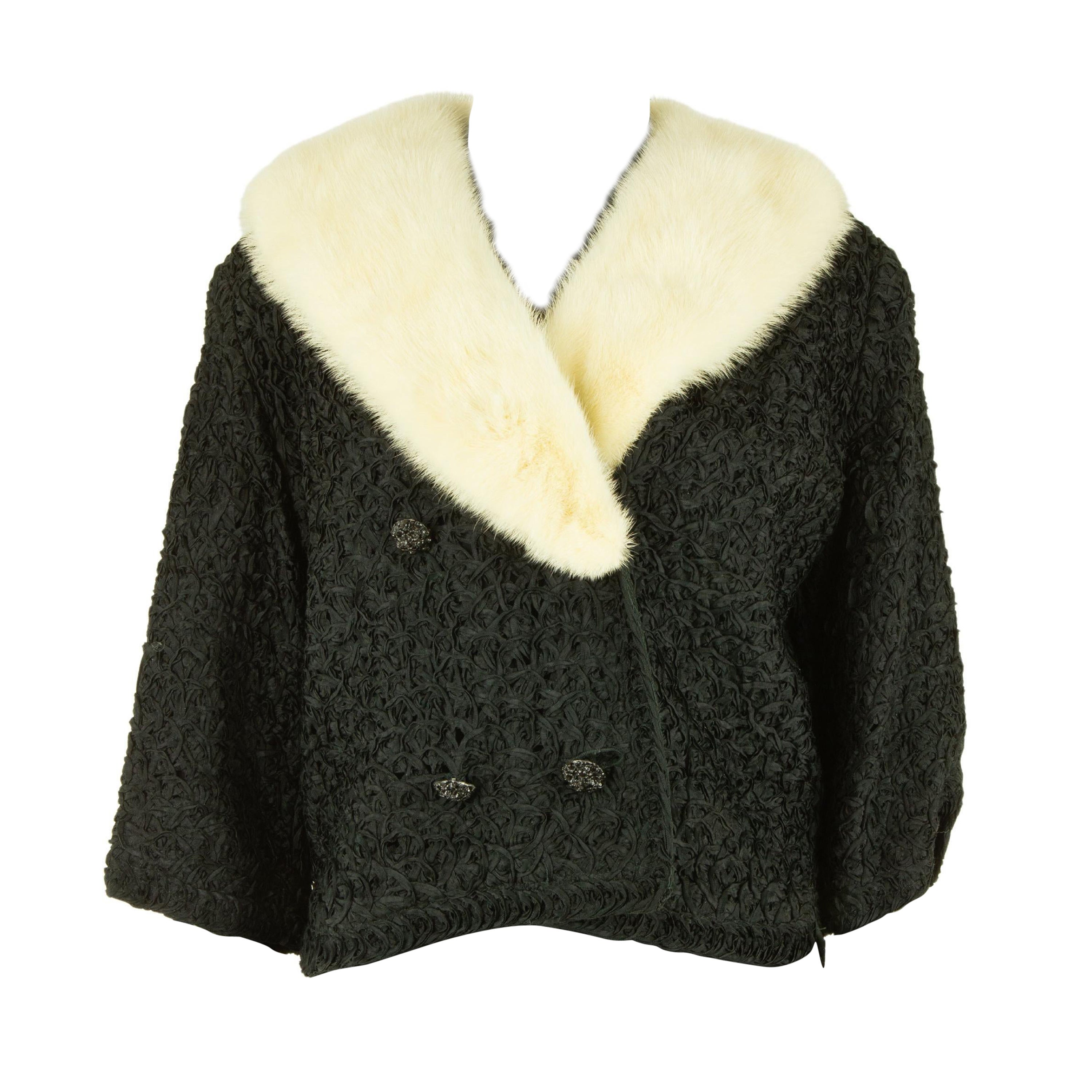 Costume à rubans noirs des années 1960 en vente