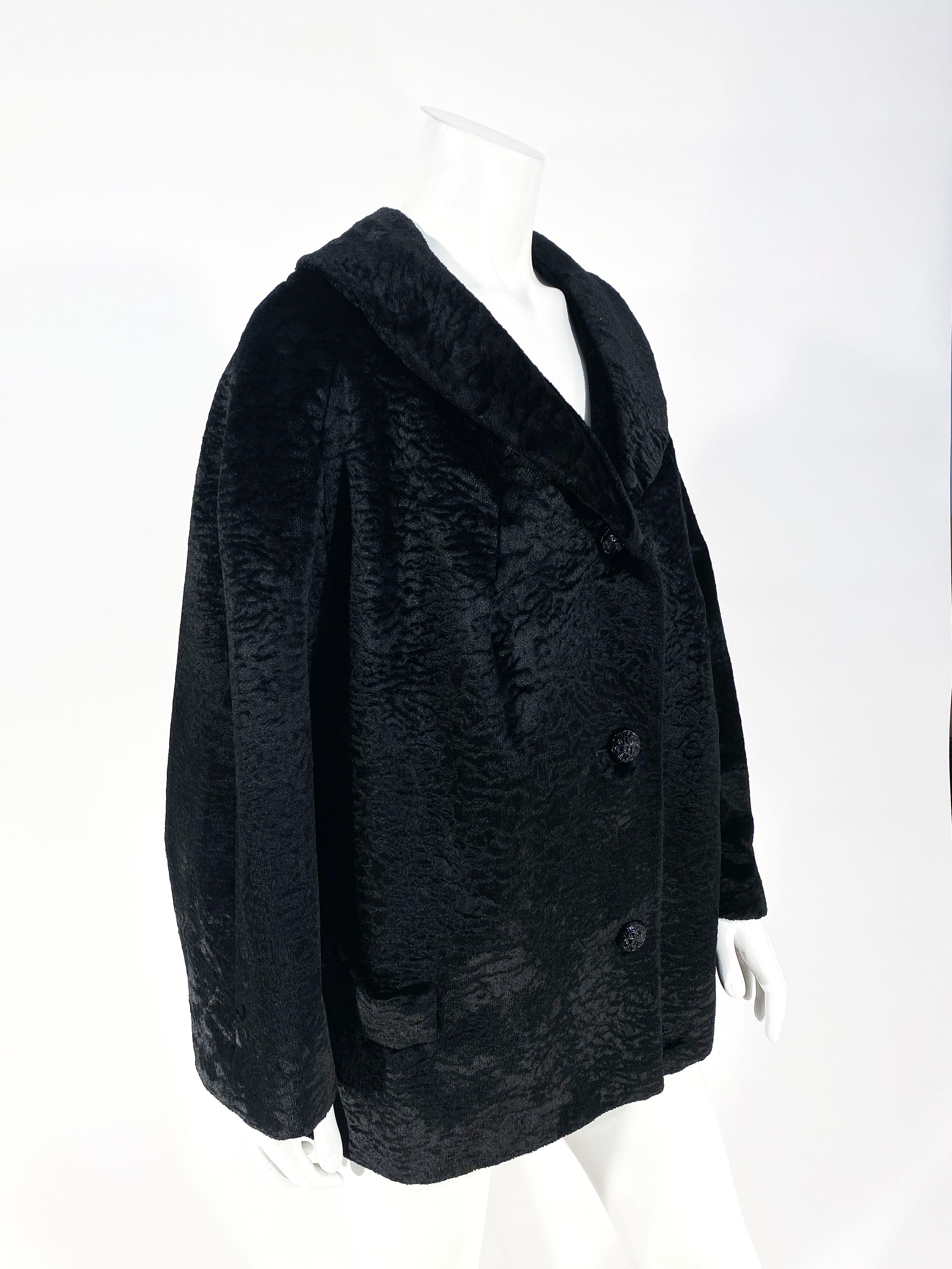 1960s Black Sculpted Velour Jacket In Good Condition For Sale In San Francisco, CA