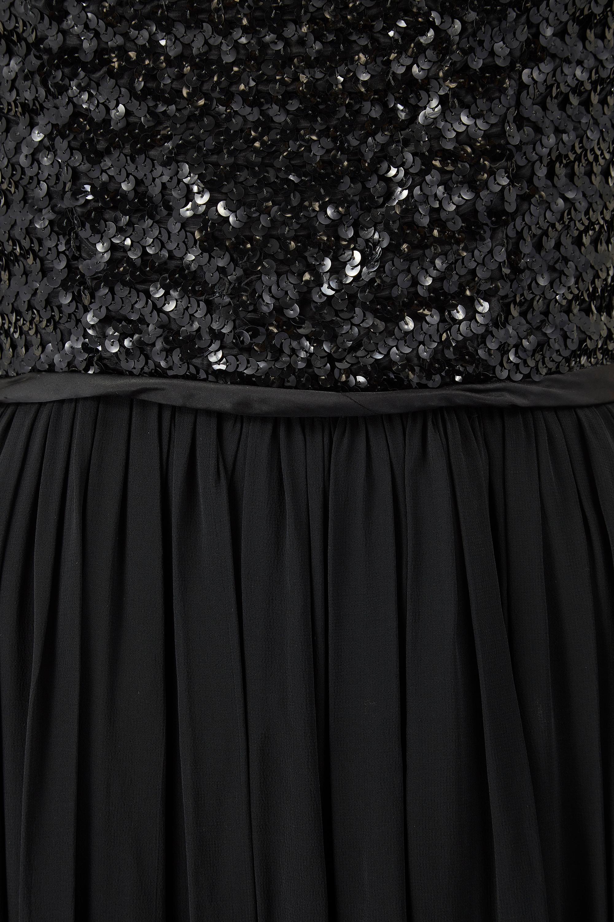 1960er Jahre Schwarzes Kleid mit Paillettenbesatz und Georgette im Angebot 1