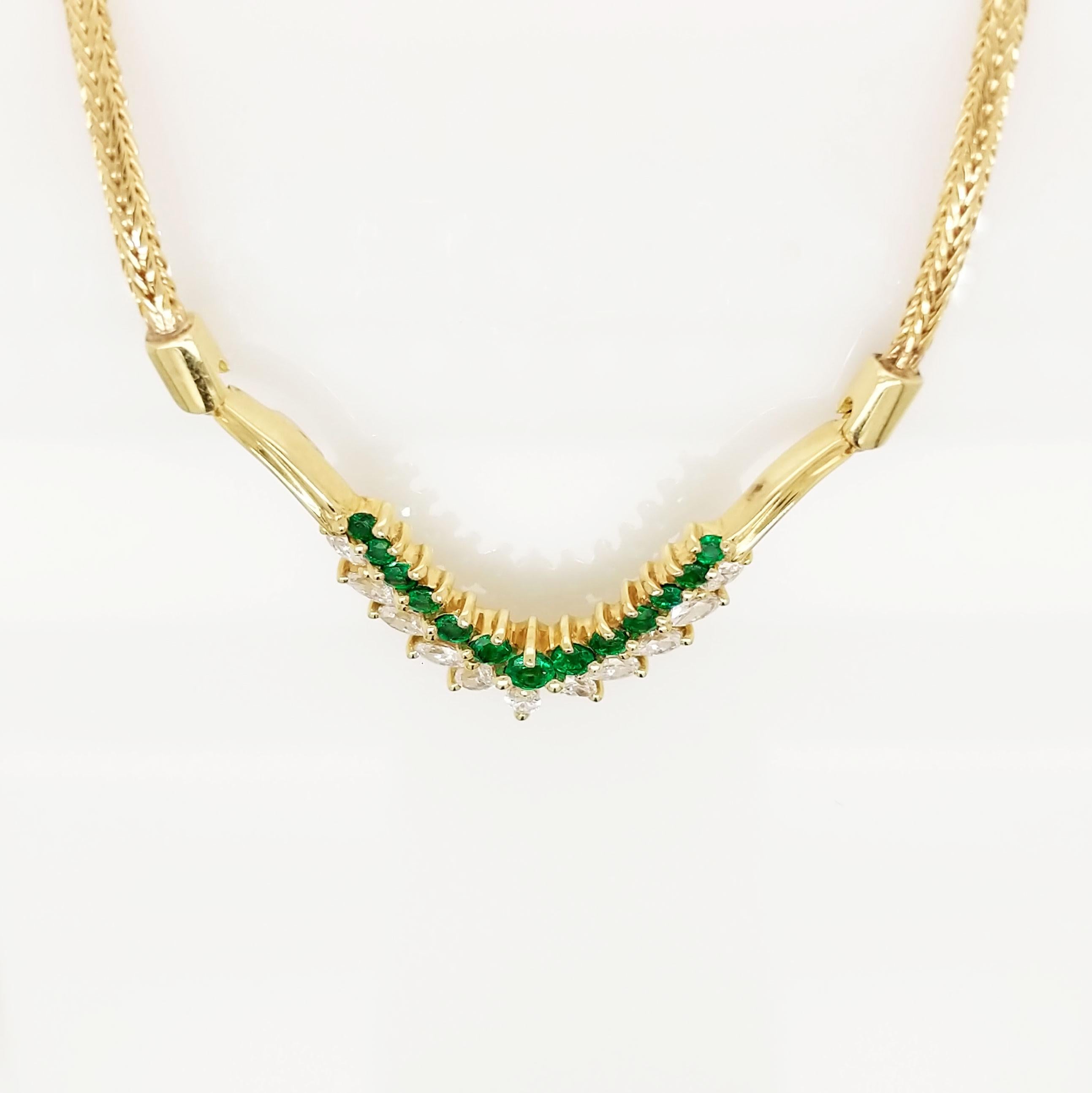 Black, Starr & Frost 1960s  18K Yellow Gold Diamond and Emerald Necklace In Excellent Condition For Sale In Lexington, KY