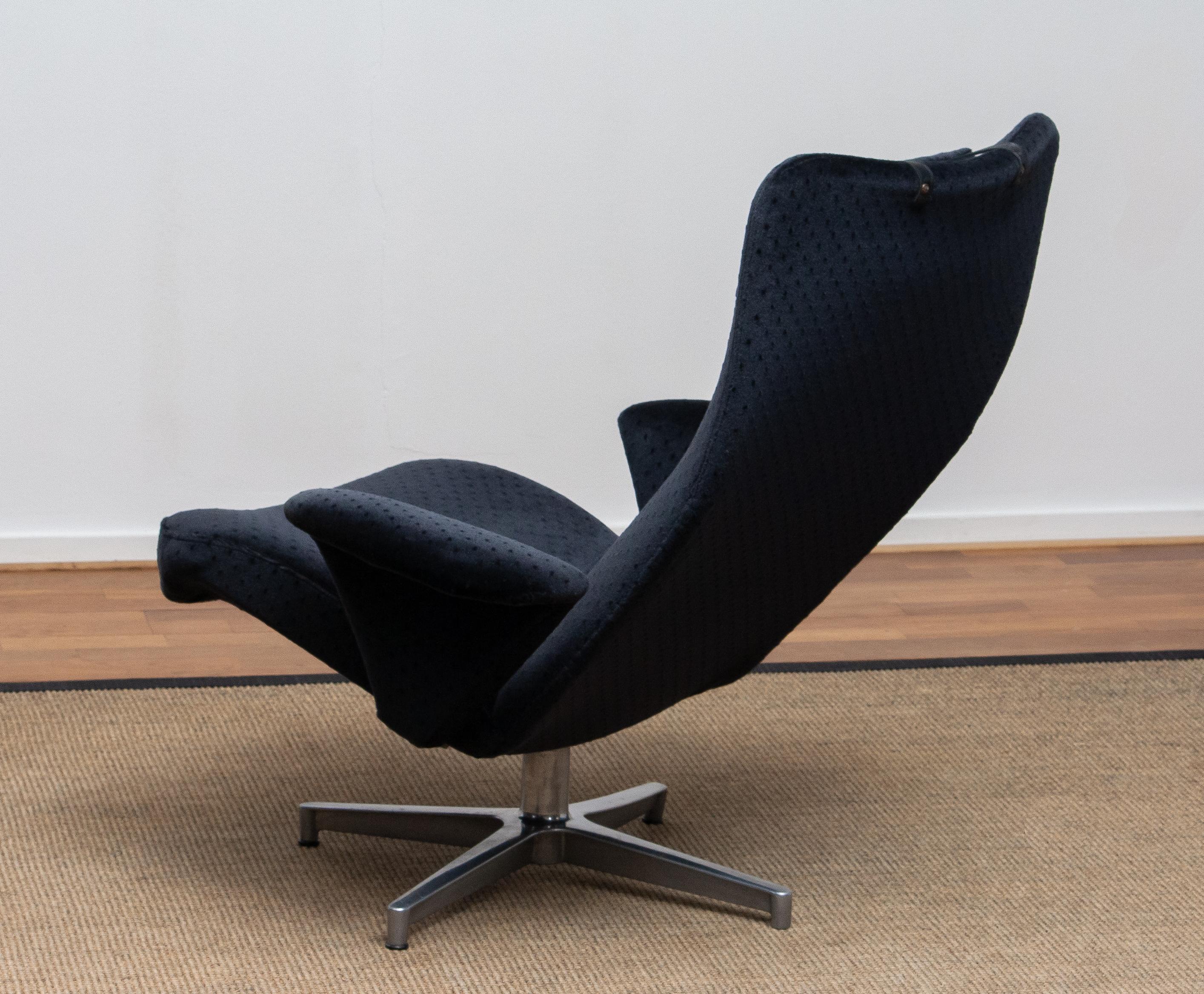 Scandinavian Modern 1960s, Black Velvet Contourett Ronto Swivel Chair by Alf Svenson for Dux Sweden
