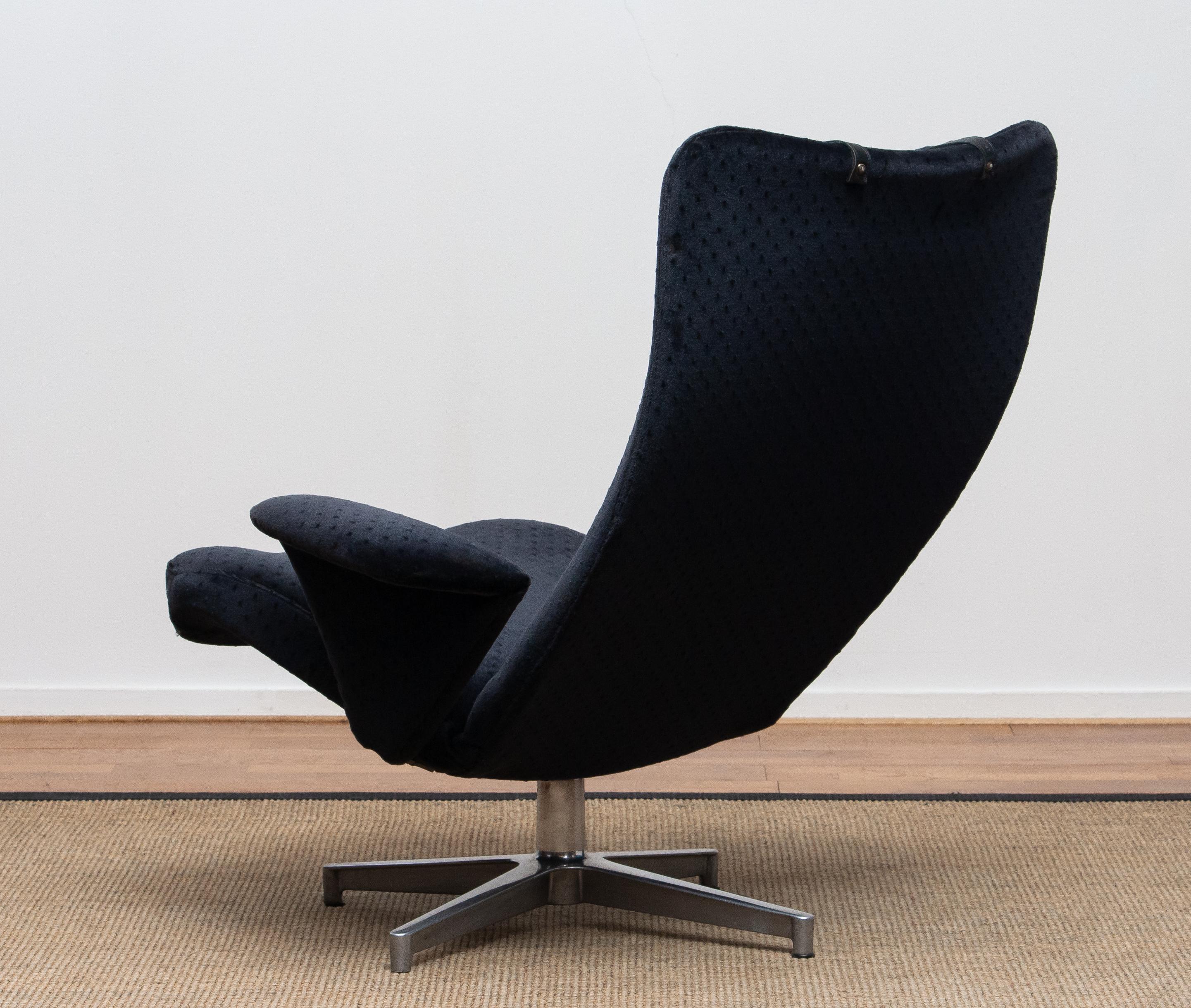 Aluminum 1960s, Black Velvet Contourett Ronto Swivel Chair by Alf Svenson for DUX, Sweden