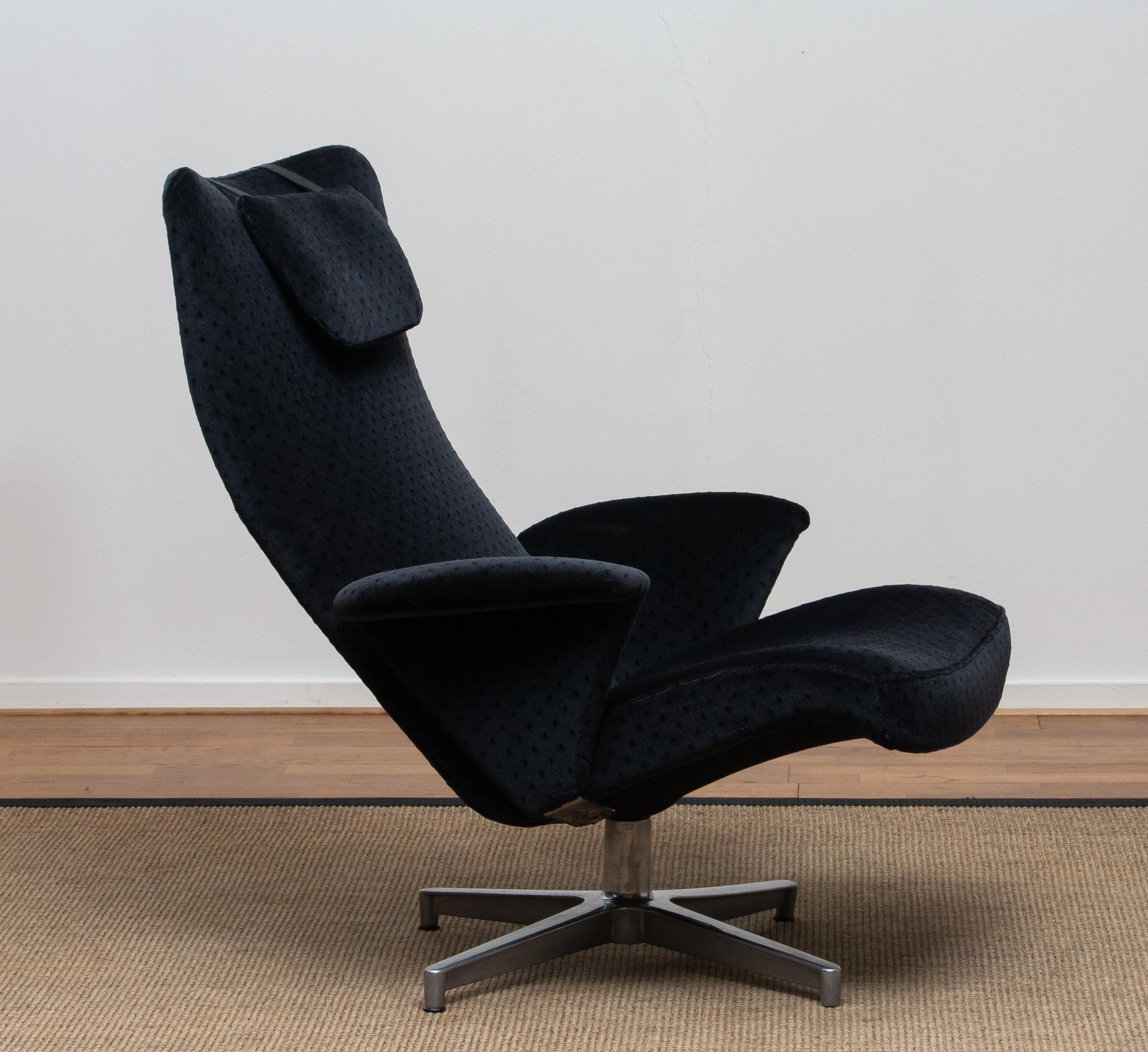 1960s, Black Velvet Contourett Ronto Swivel Chair by Alf Svenson for DUX, Sweden 1