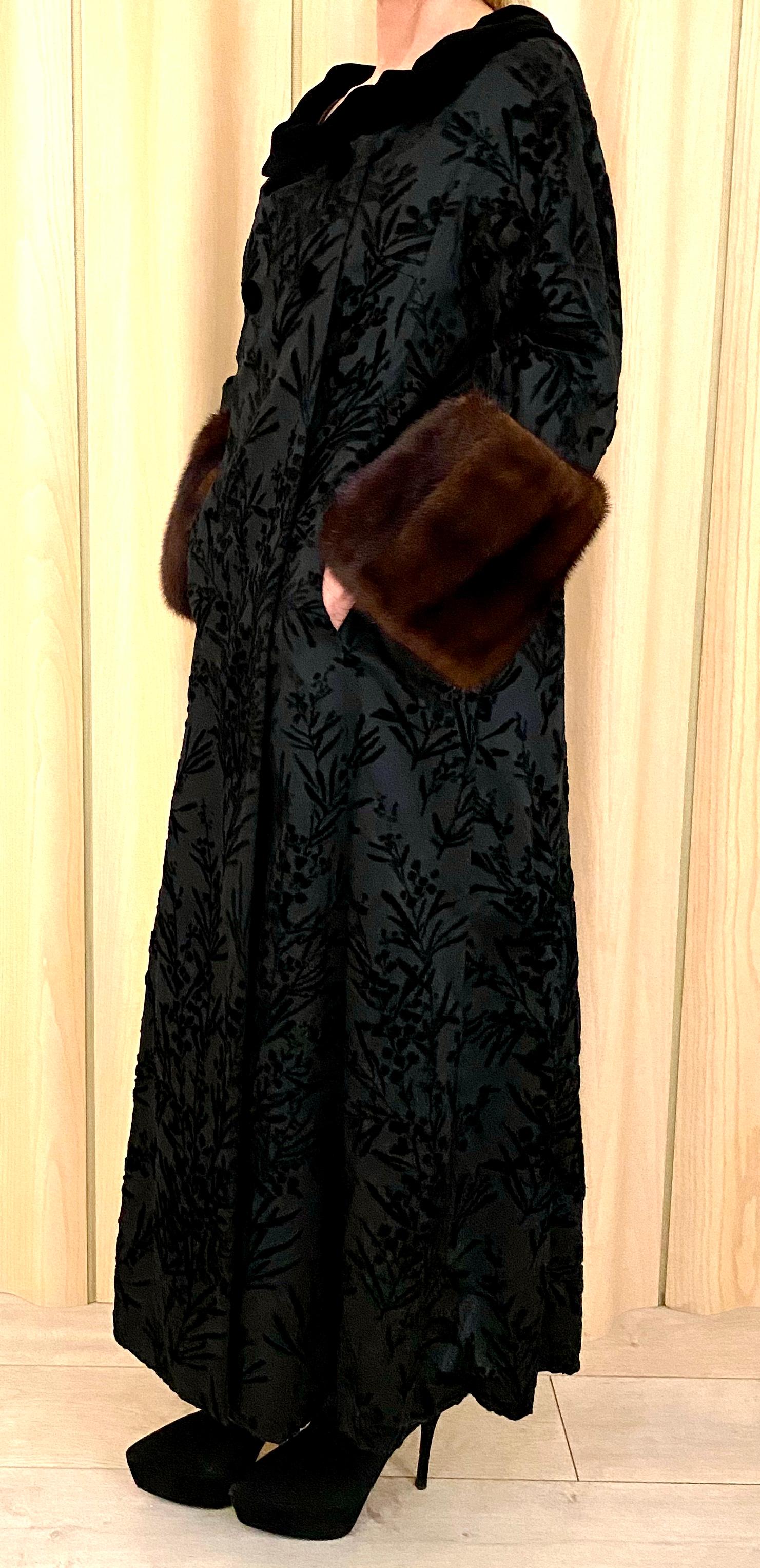 1960s Black Velvet Jacquard Coat For Sale 2