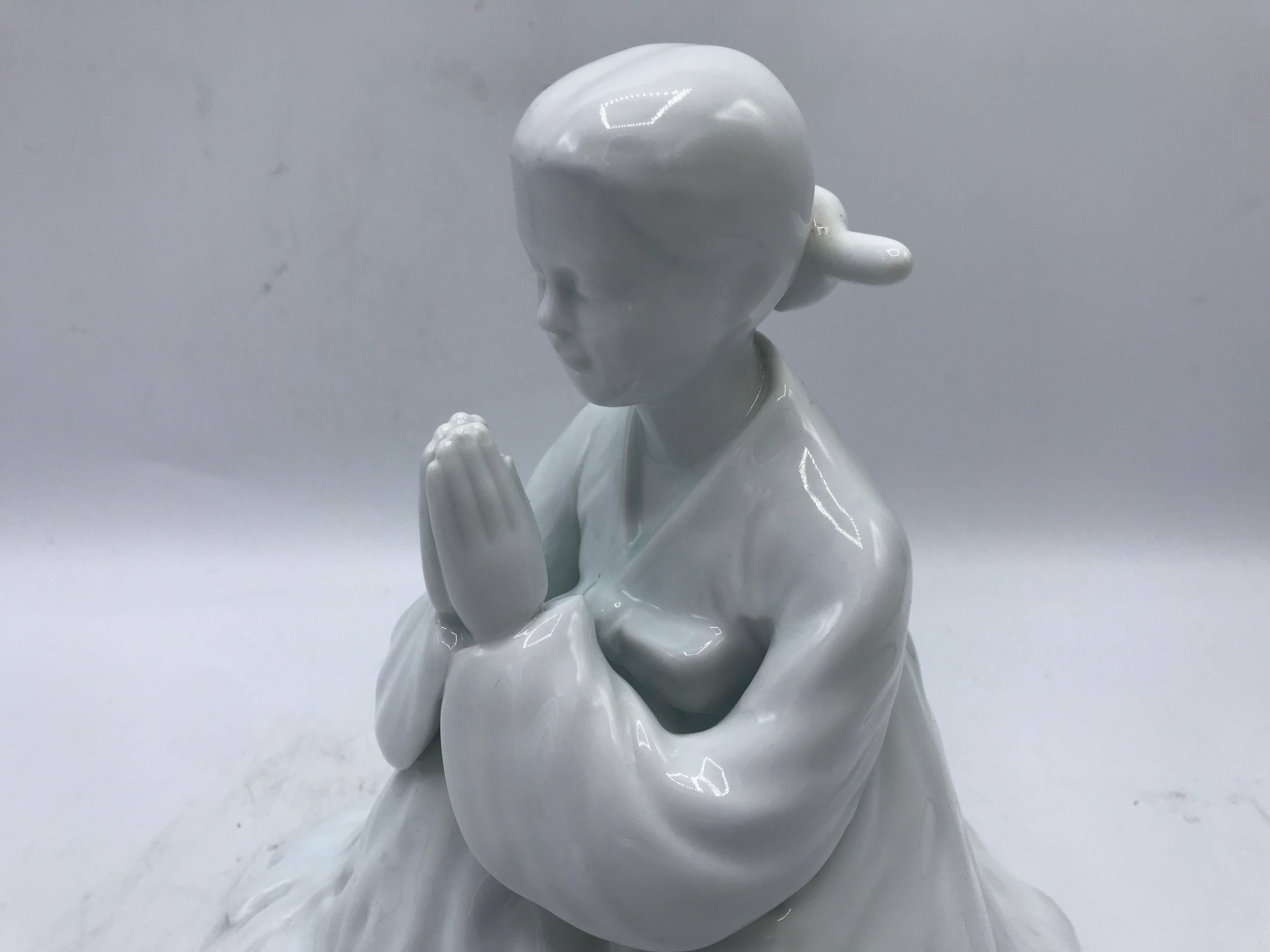 1960s Blanc de Chine Porcelain Praying Geisha in Kimono Sculpture 4