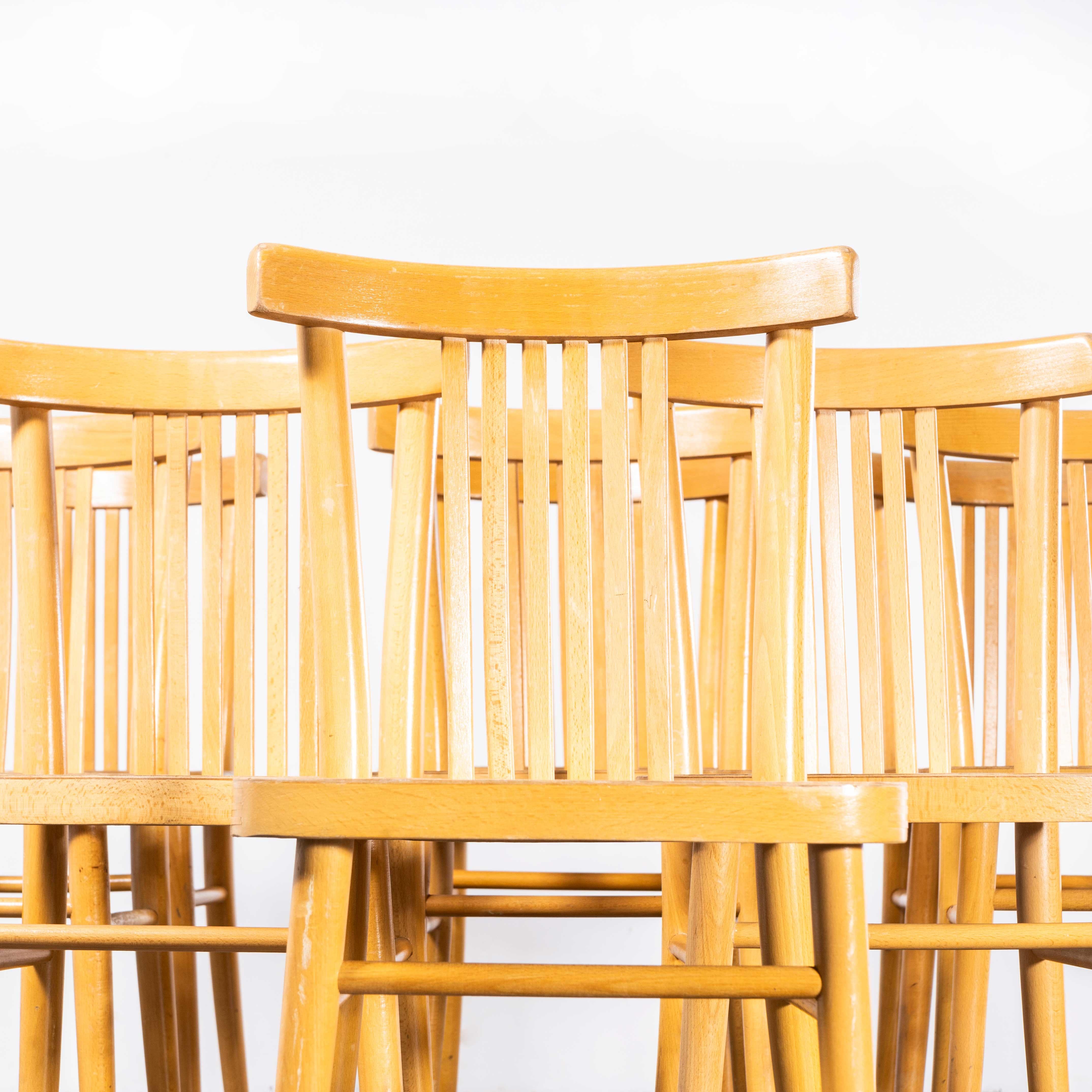 1960's Blonde Bentwood Dining Chair By Ton -  Set Of Nine In Good Condition For Sale In Hook, Hampshire