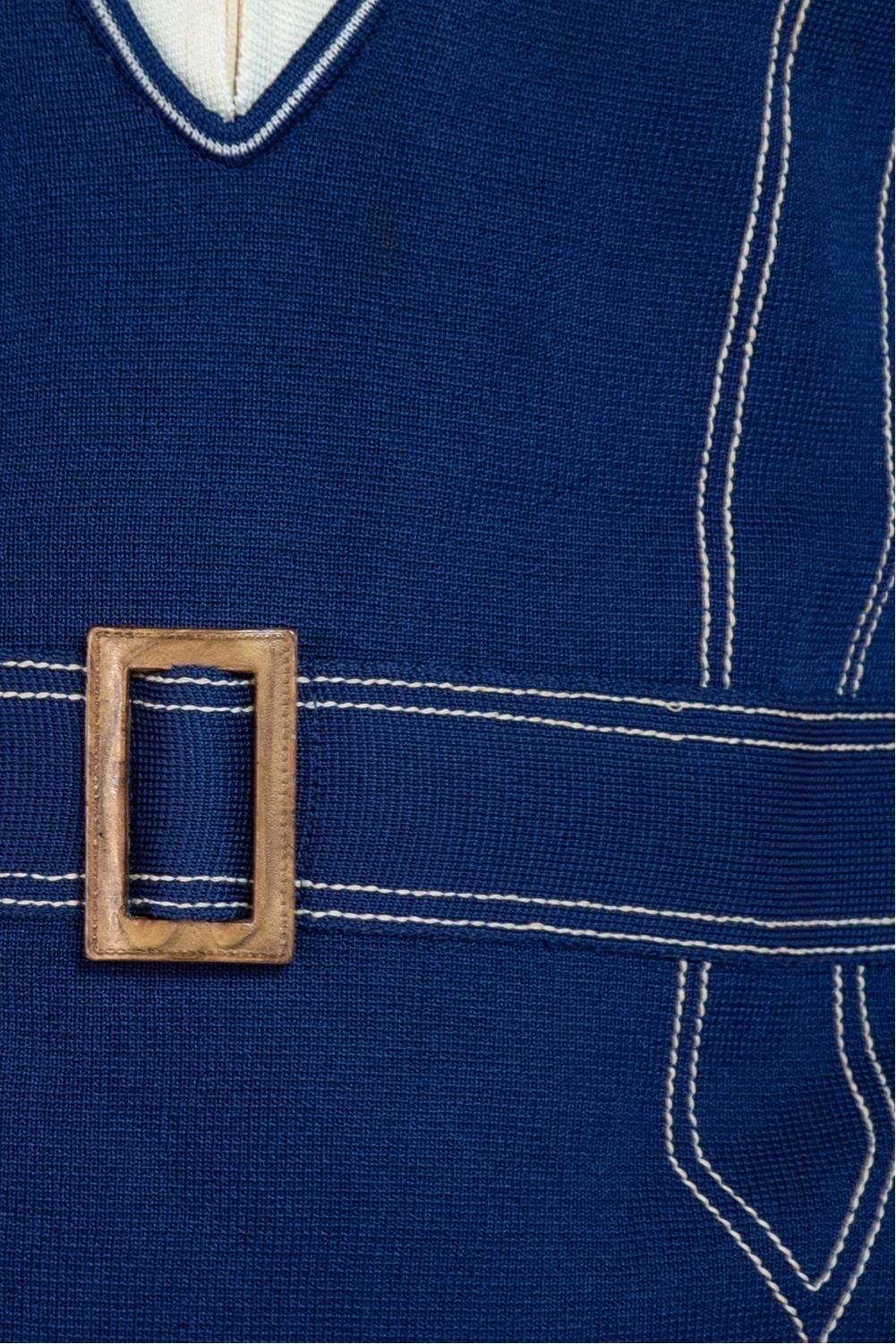 Blaues Acetat-Strickhemd für Männer aus den 1960er Jahren mit kontrastierenden weißen Verzierungen im Angebot 5