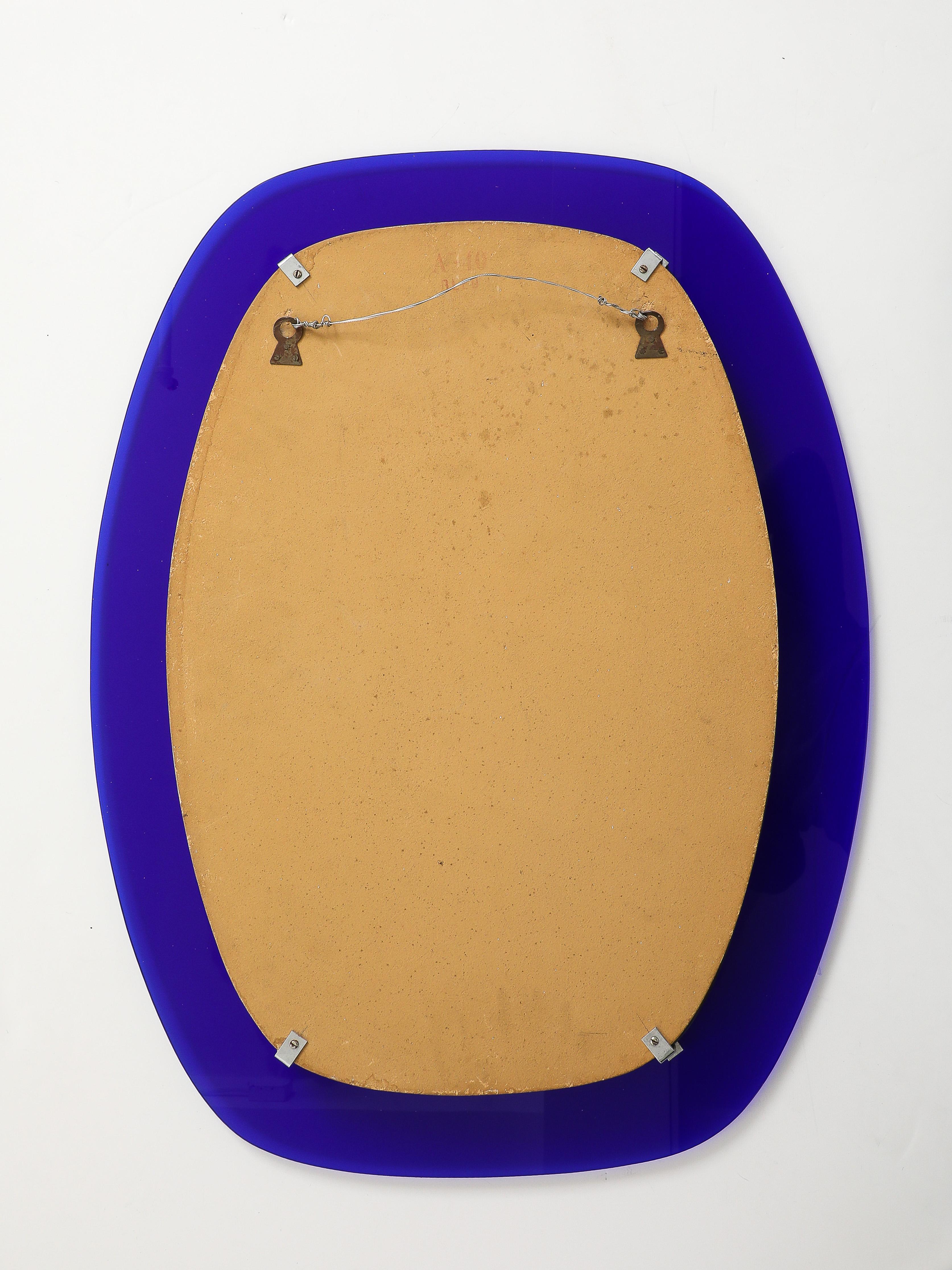 Miroir mural italien à cadre flottant bleu cobalt des années 1960 en vente 4