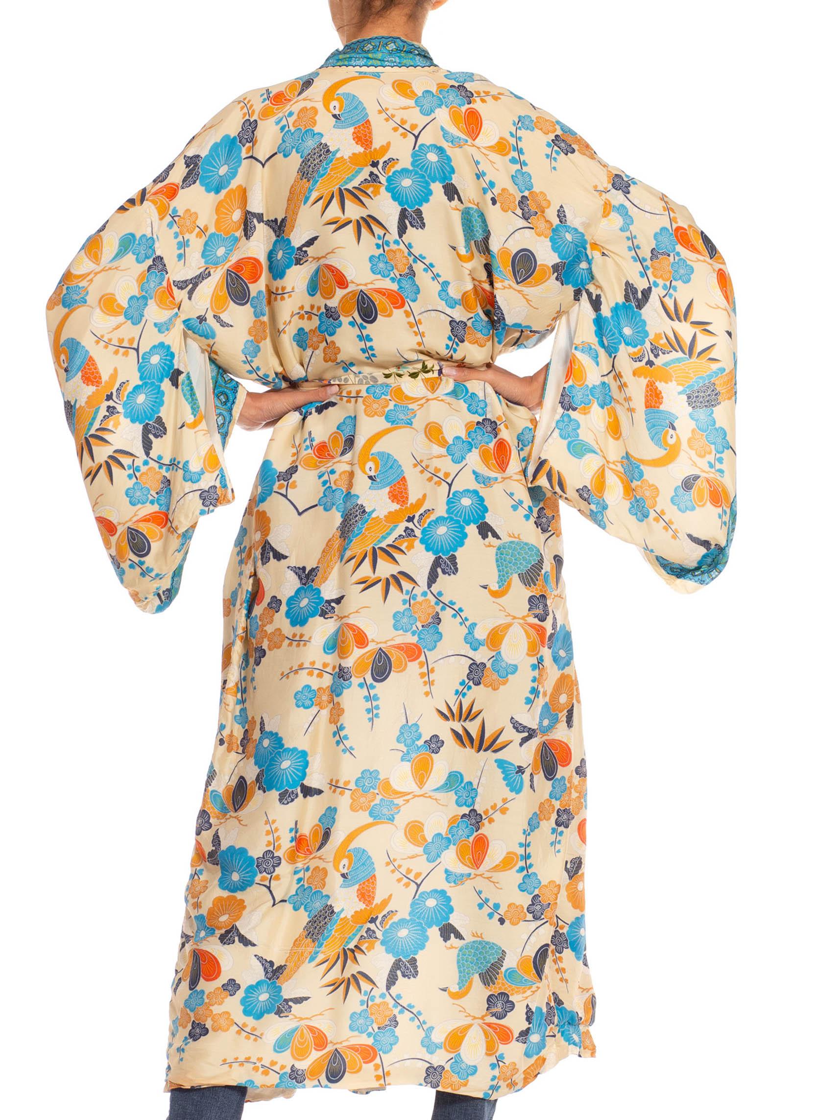 1960S Blue & Cream Floral Silk Kimono For Sale 4