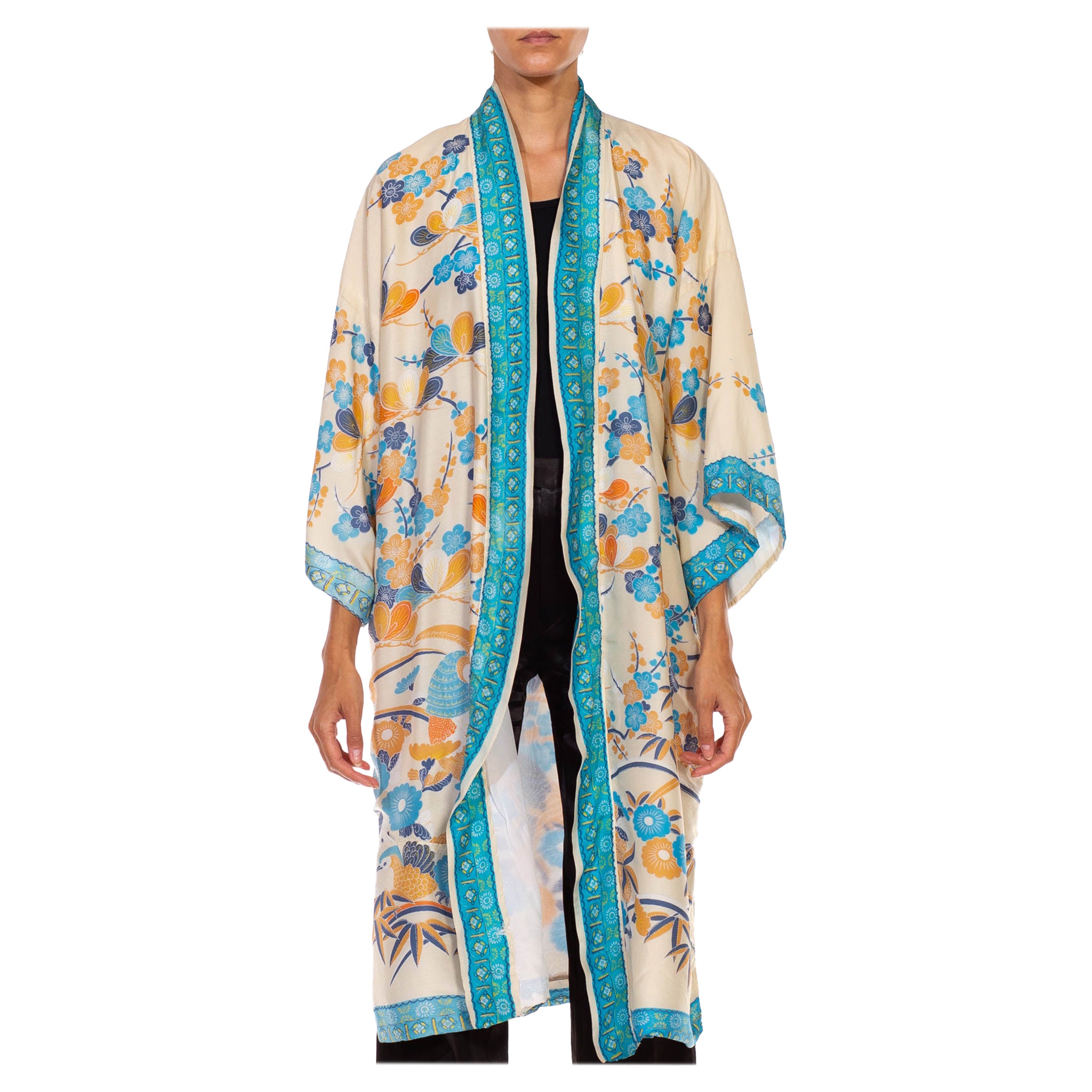 Kimono de seda floral azul y crema de los años 60