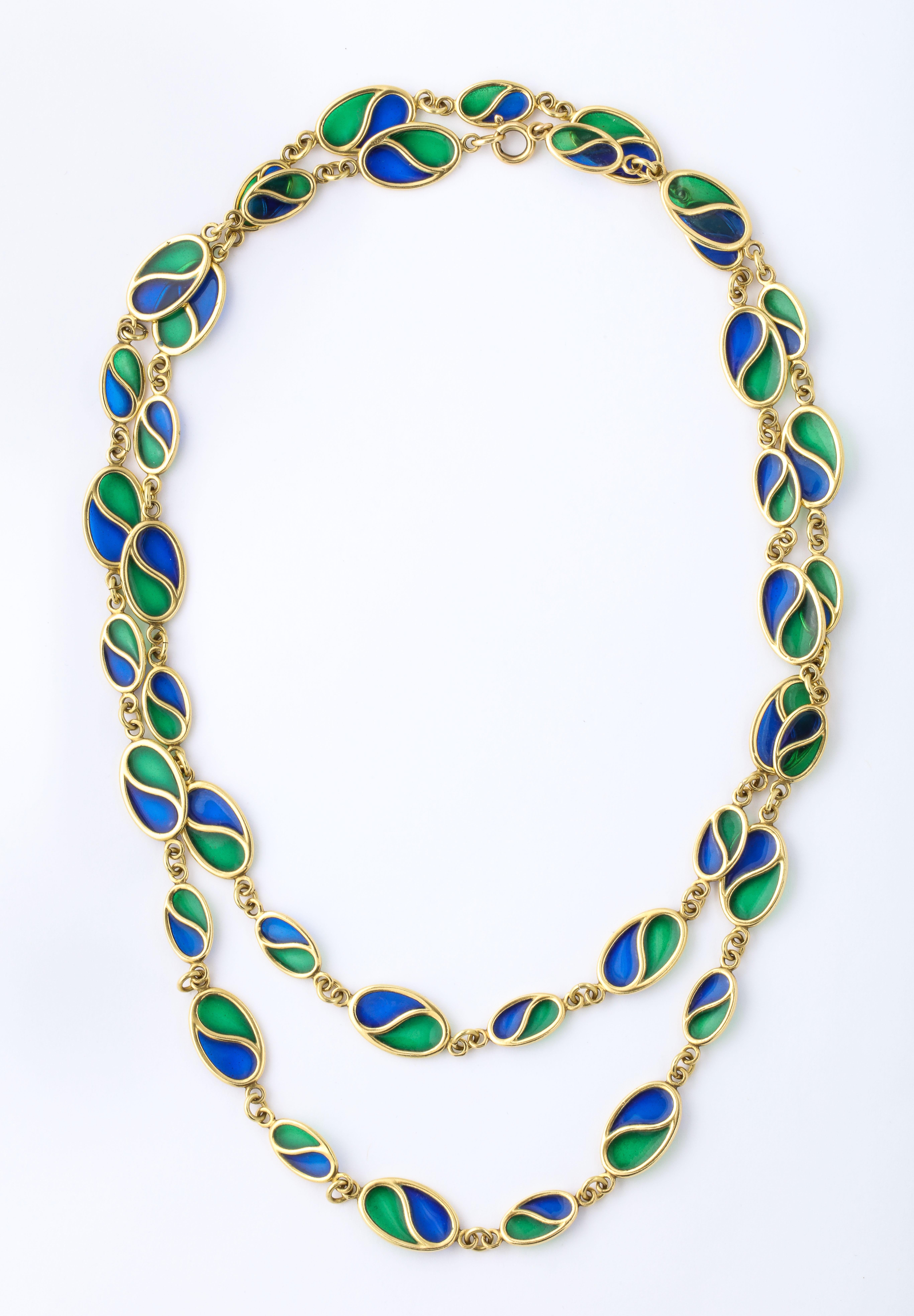 1960s Blue Green Plique-A-Jour Enamel Long Gold Chain In Excellent Condition For Sale In New York, NY