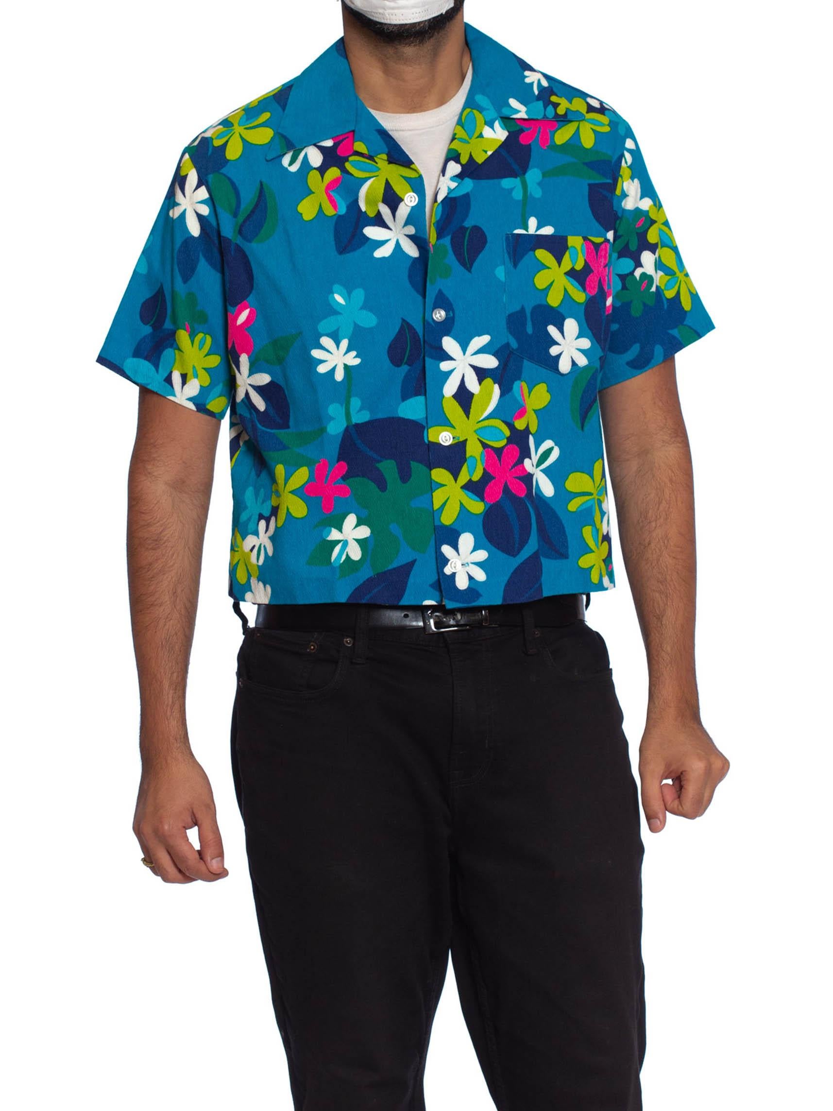 1960S Blue Polynesian Cotton Barkcloth Men’S Mod Floral Hawaiian Shirt In Excellent Condition In New York, NY