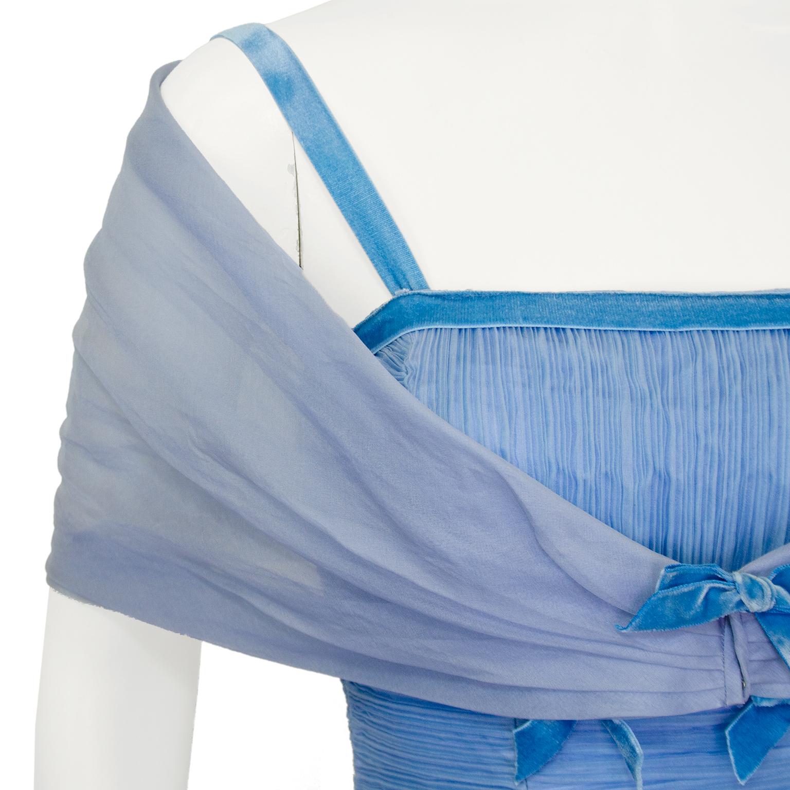 1960's Blue Velvet and Pleated Chiffon Evening Dress with Stole In Good Condition In Toronto, Ontario