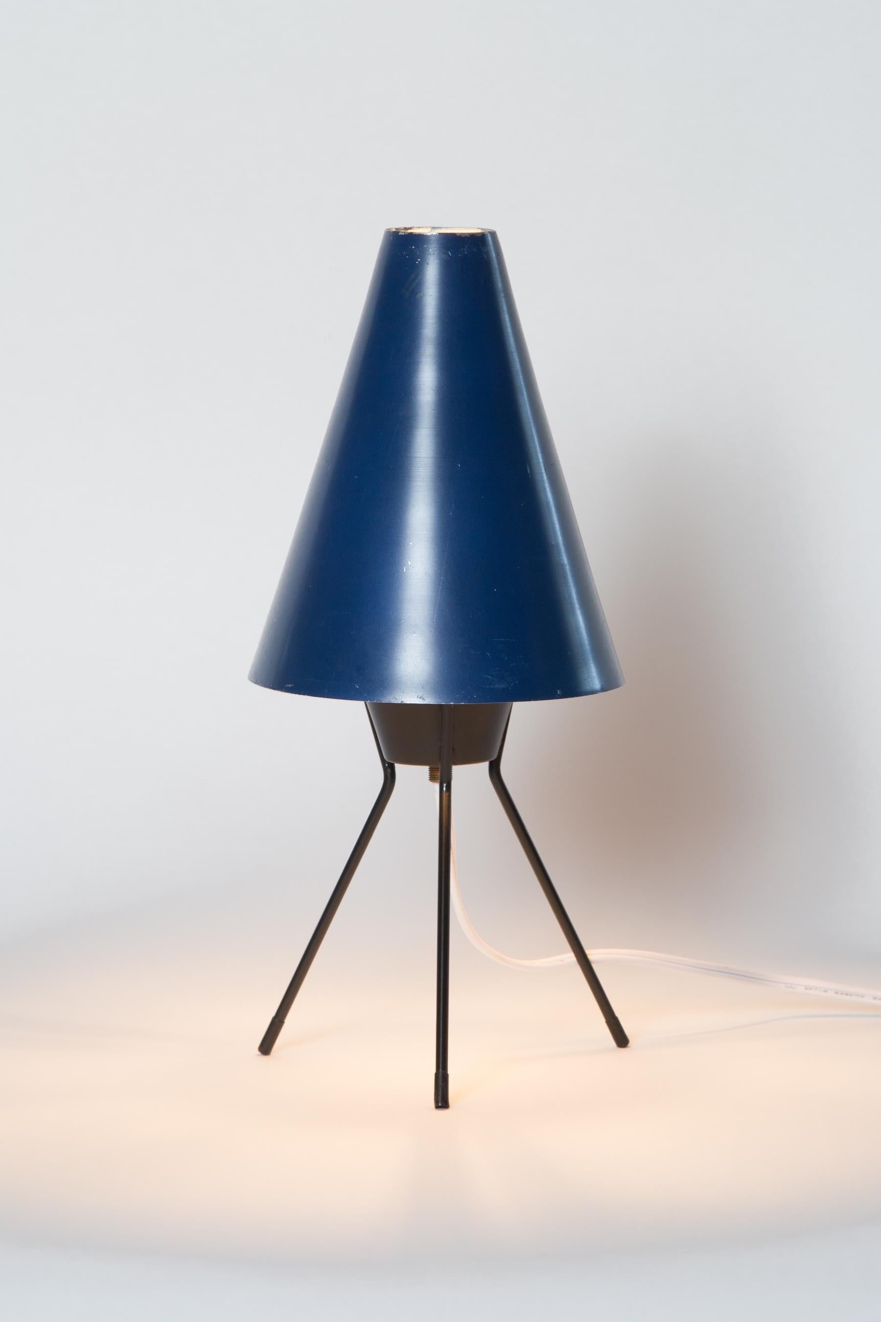 1960s Blue 'Vice Versa' Tripod Table Lamp Attributed to Stilux Milano For Sale 2