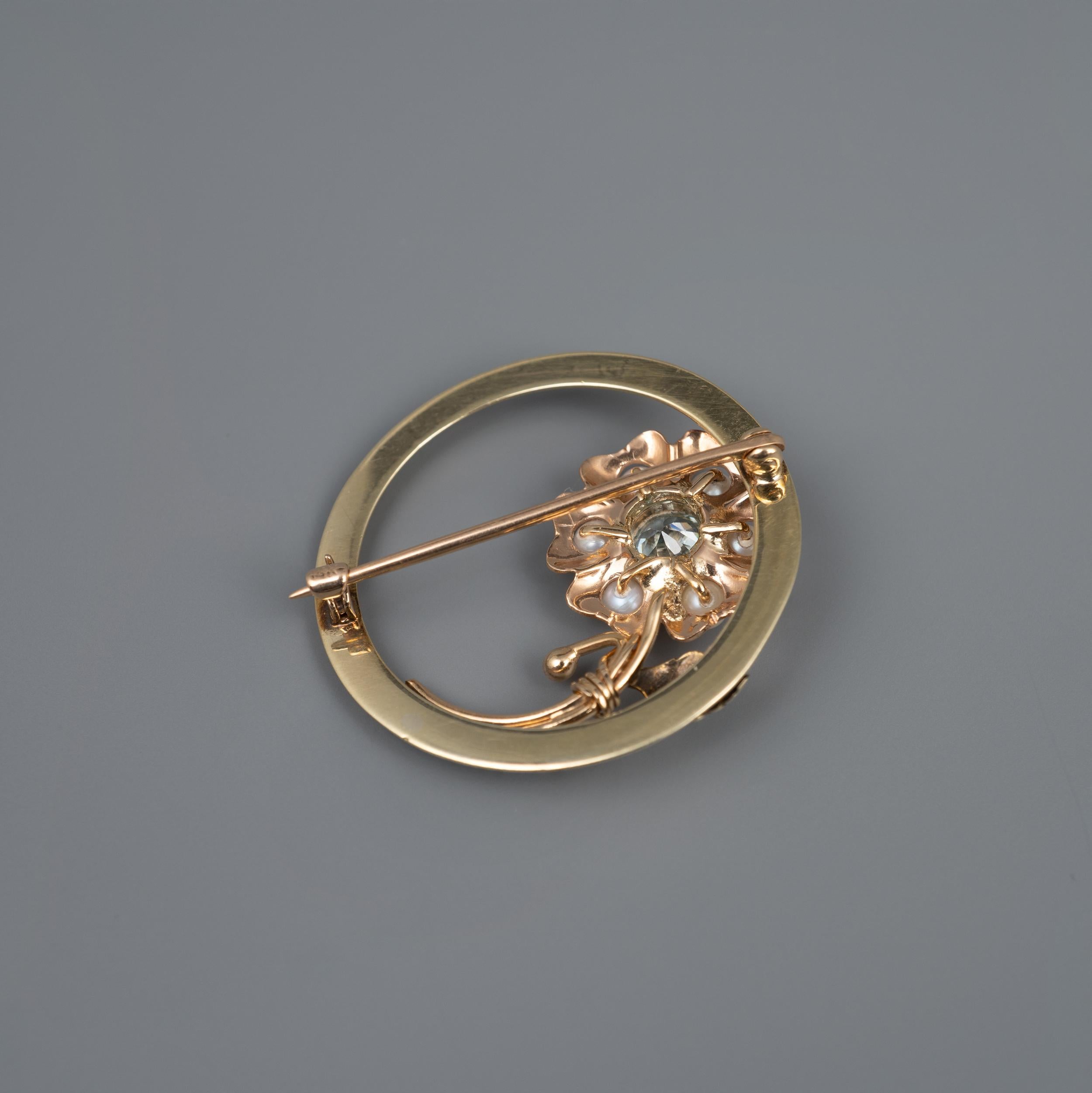 Round Cut 1960s Blue Zircon and Pearl Flower Brooch, Two Color Rose Yellow Gold