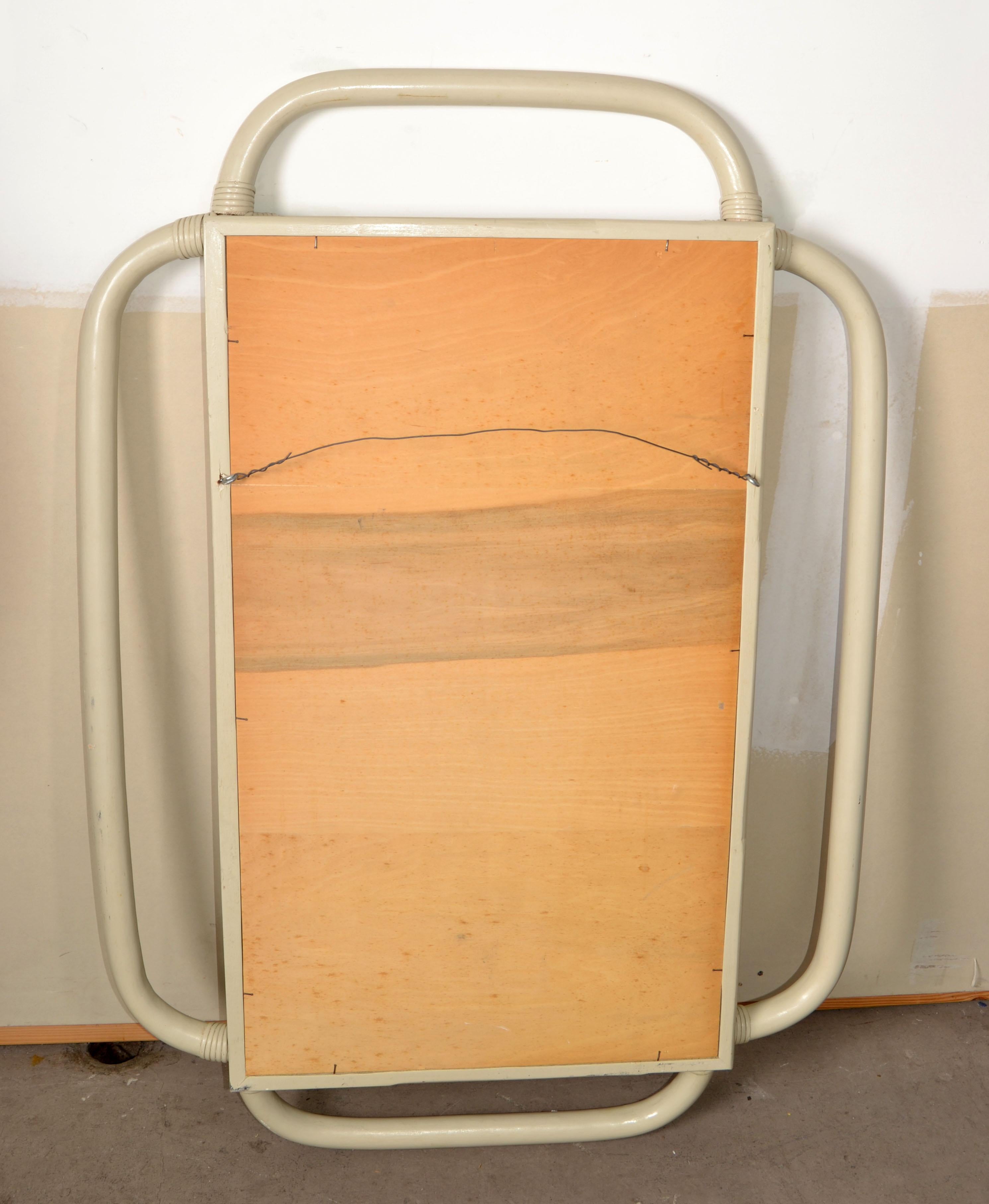 1960 Bohemia Bambú Doblado Ratán Beige Espejo de Pared Rectangular Hollywood Regency en venta 3