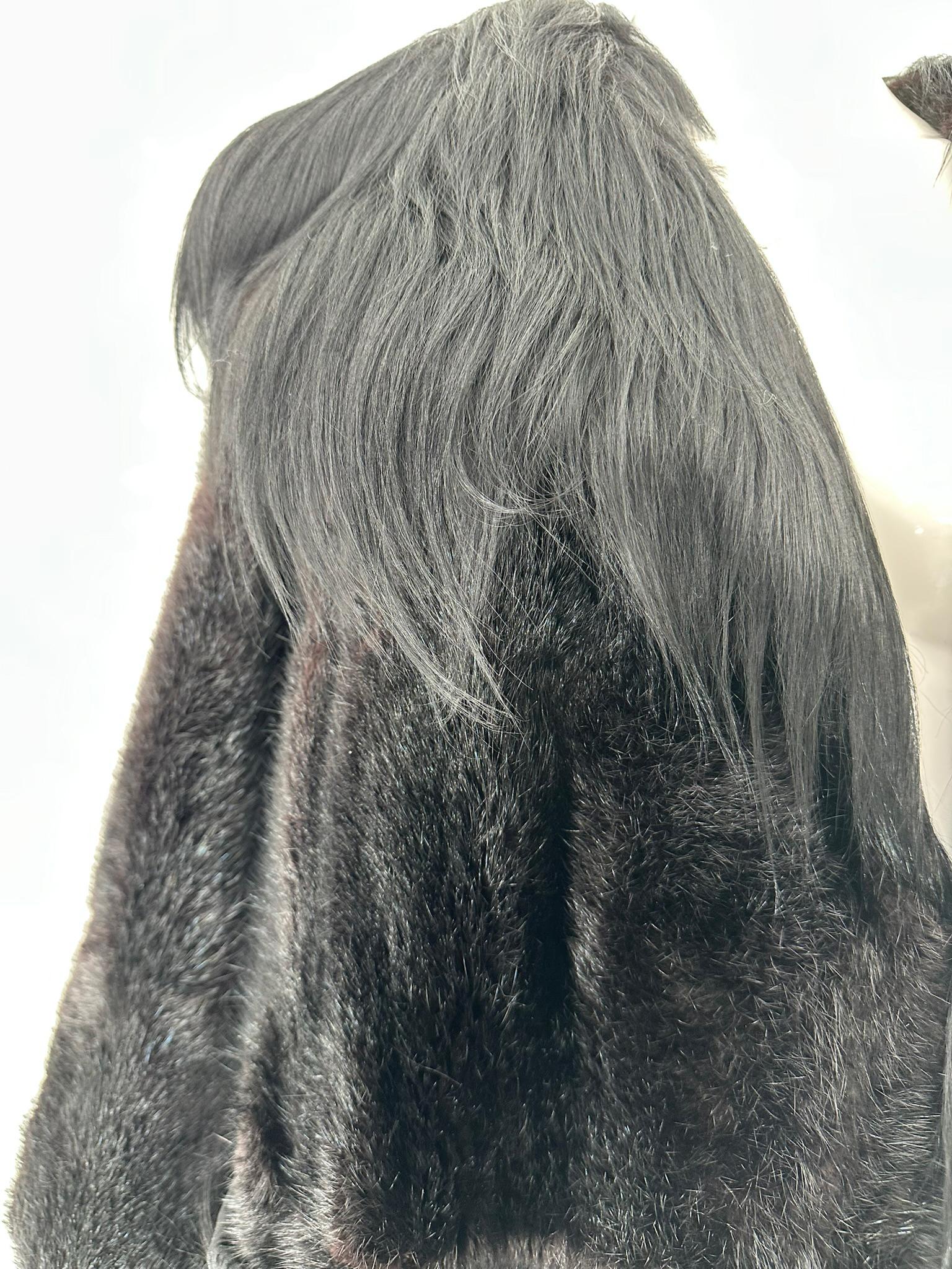 1960er Jahre Bohemian Schwarzer Nerz & Schwarzes Ziegenhaar Mini-Mantel mit Revers und Kerbe S-M im Angebot 12