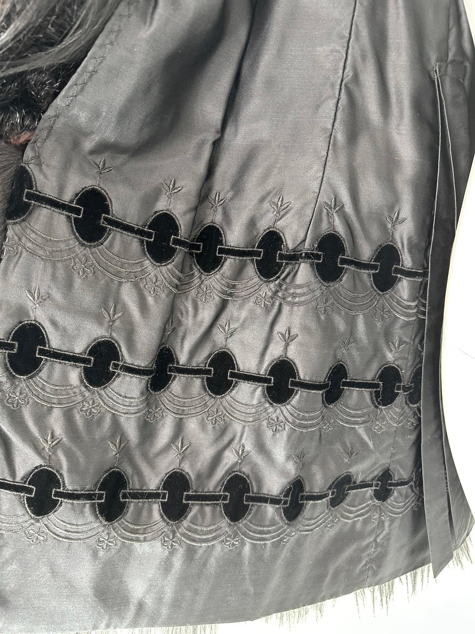 1960er Jahre Bohemian Schwarzer Nerz & Schwarzes Ziegenhaar Mini-Mantel mit Revers und Kerbe S-M im Angebot 15